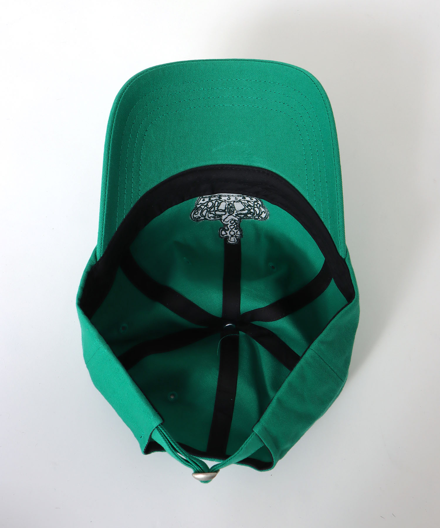 クラウン刺繍CAP