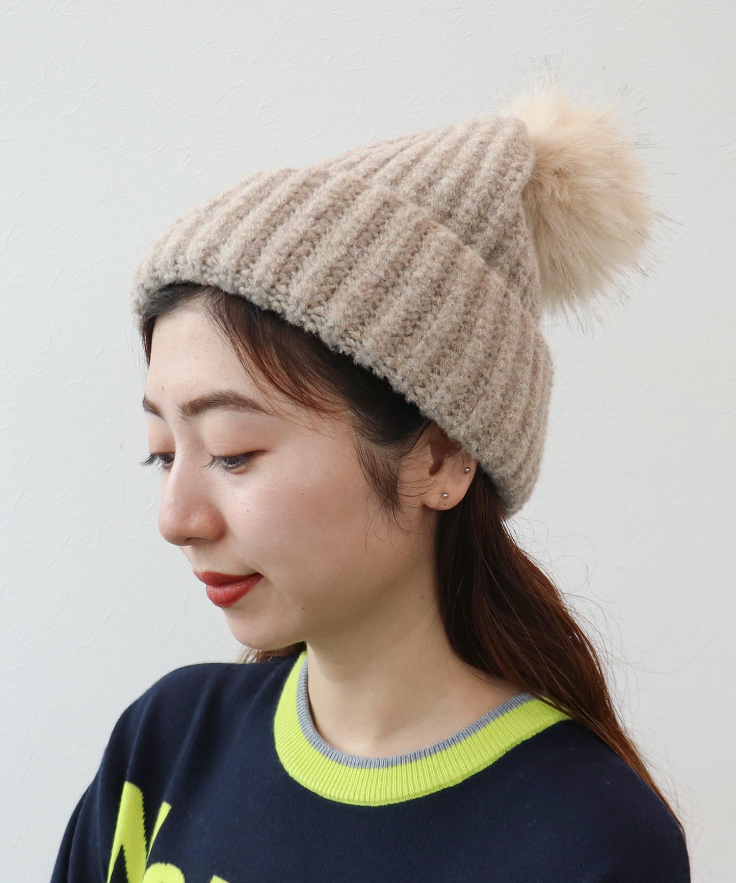ポンポン付リブニット帽