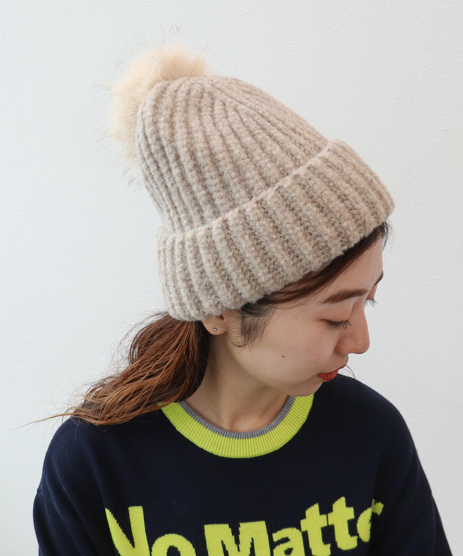 ポンポン付リブニット帽