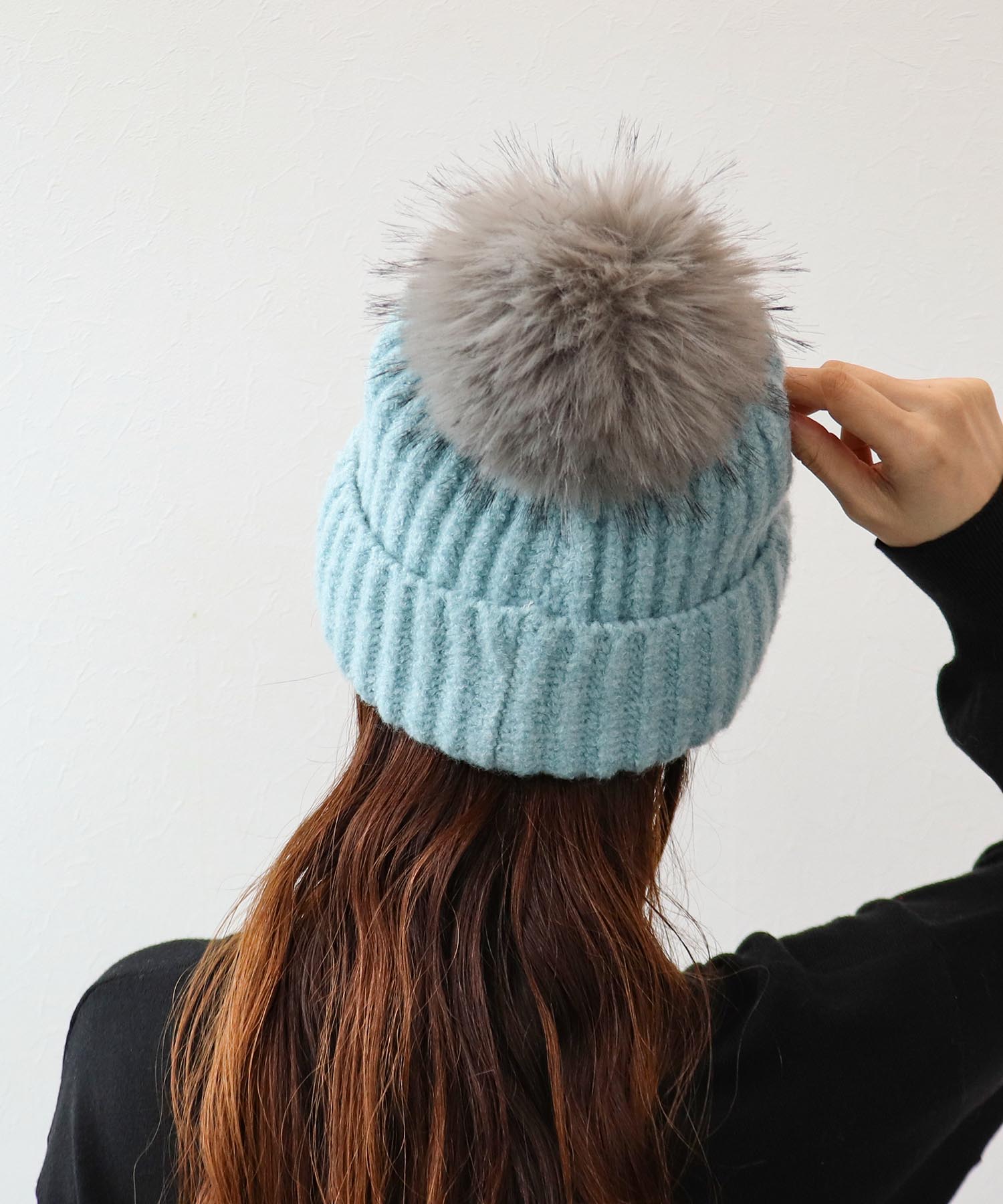 ポンポン付リブニット帽