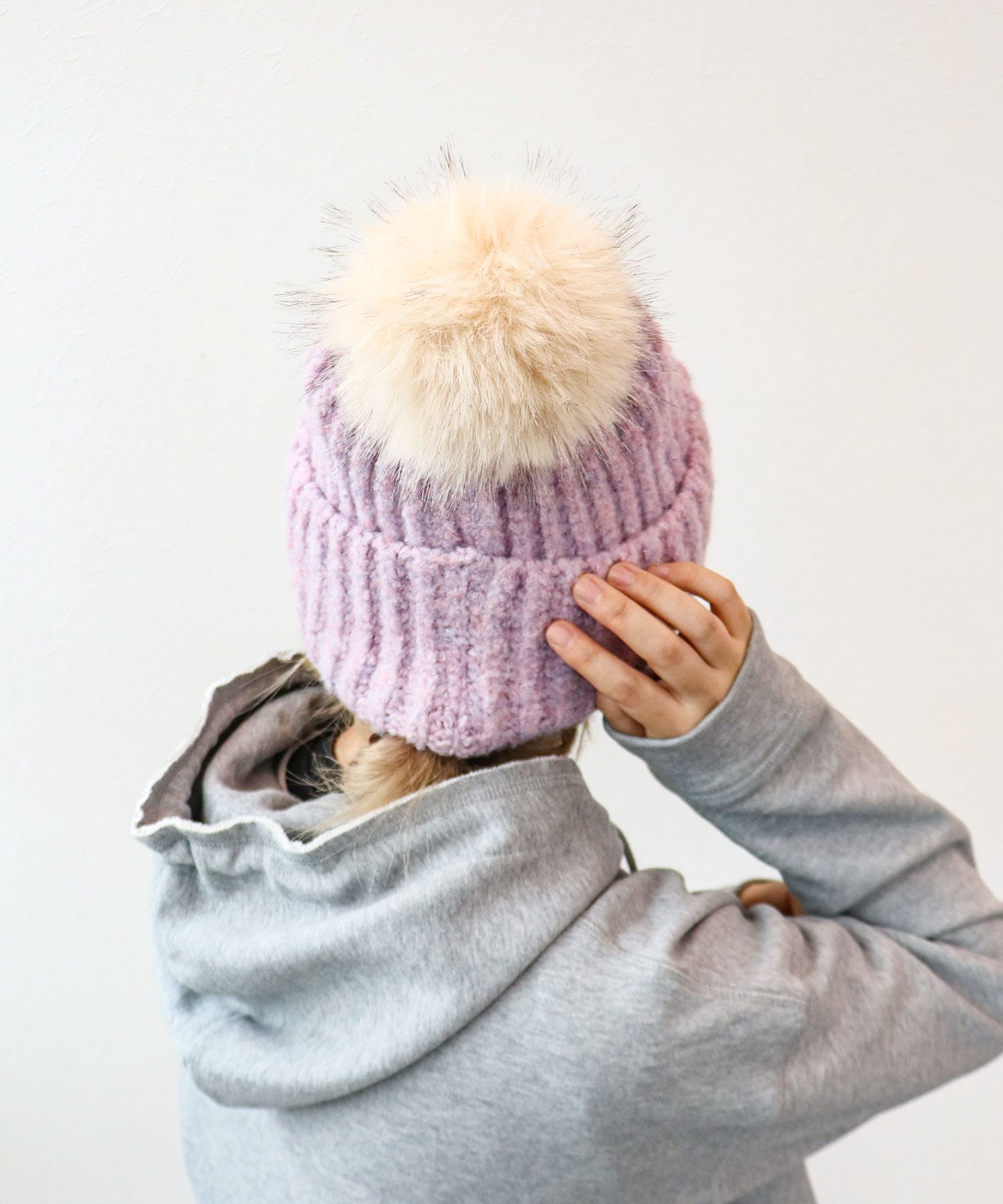 ポンポン付リブニット帽