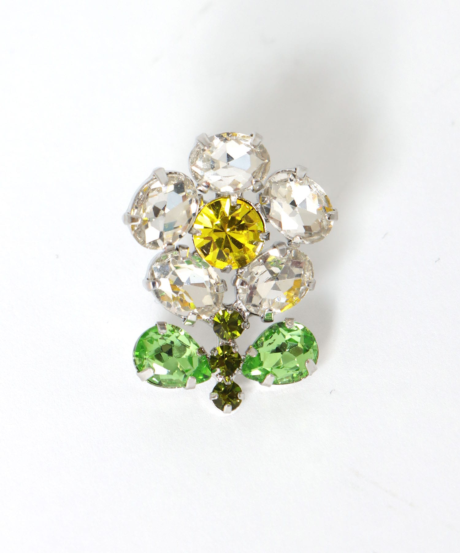 フラワービジューピアス