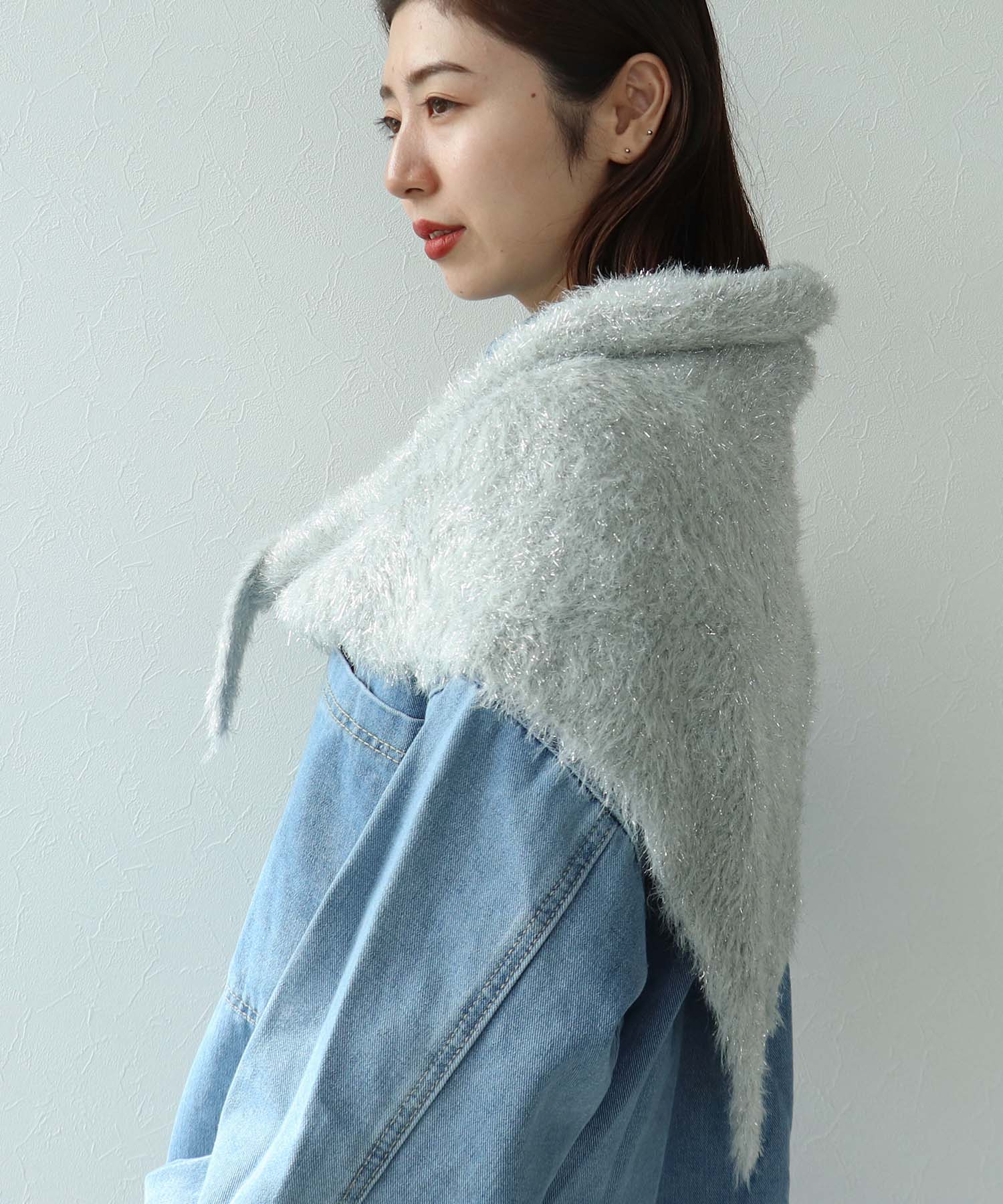 ラメモヘアフェザー三角ストール