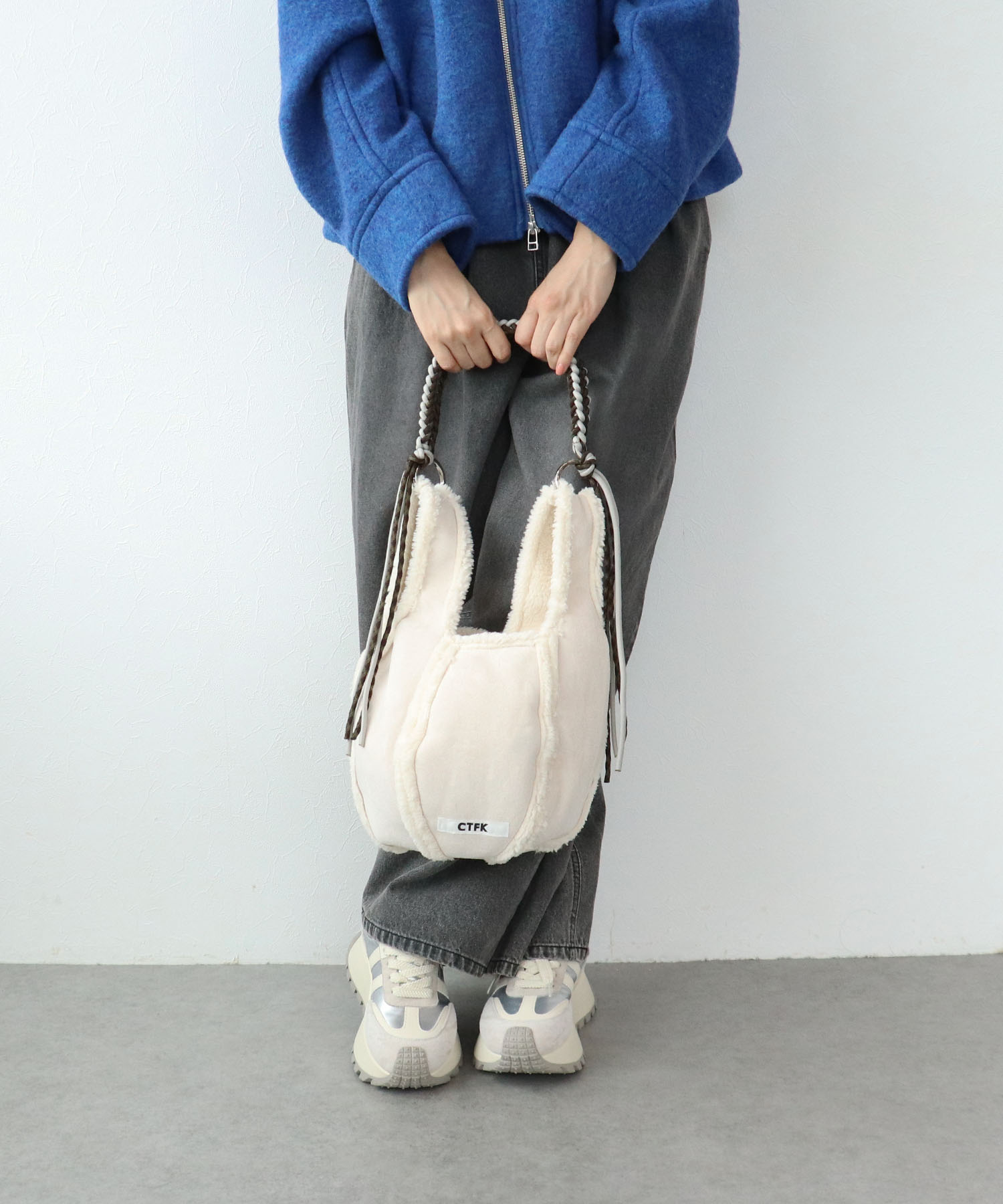 ムートンボールバッグ