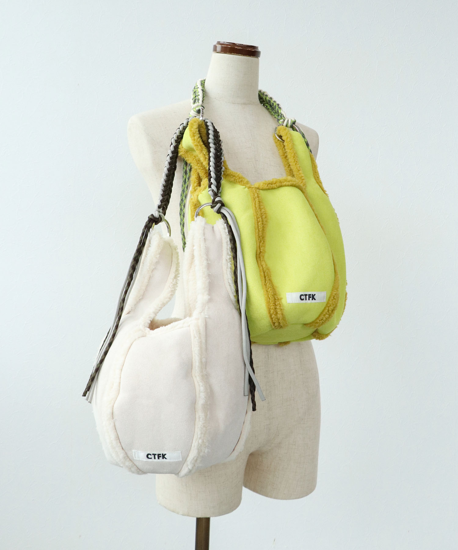 ムートンボールバッグ