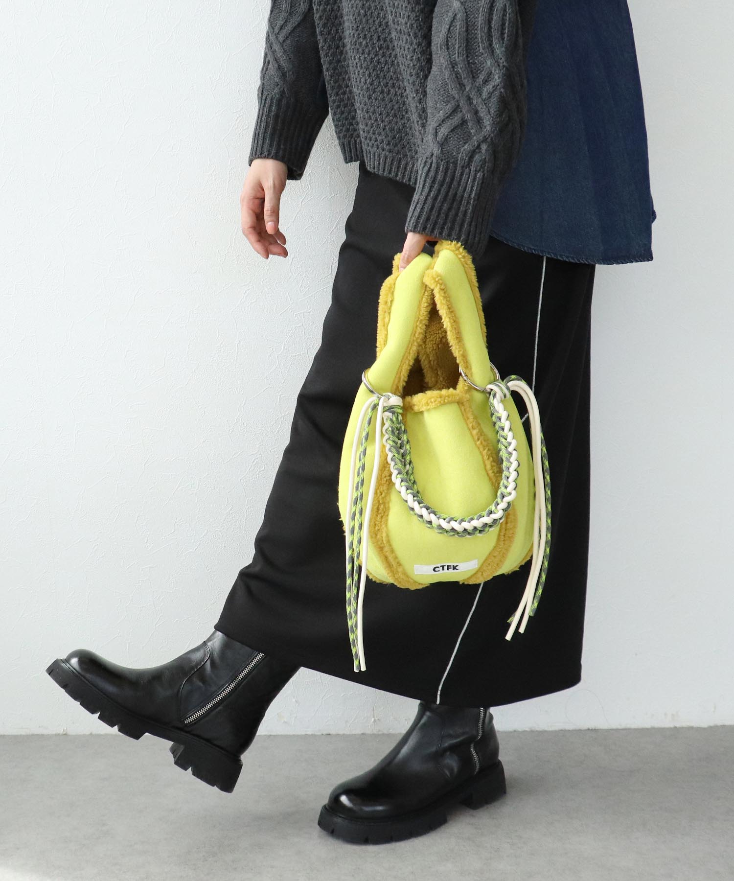 ムートンボールバッグ