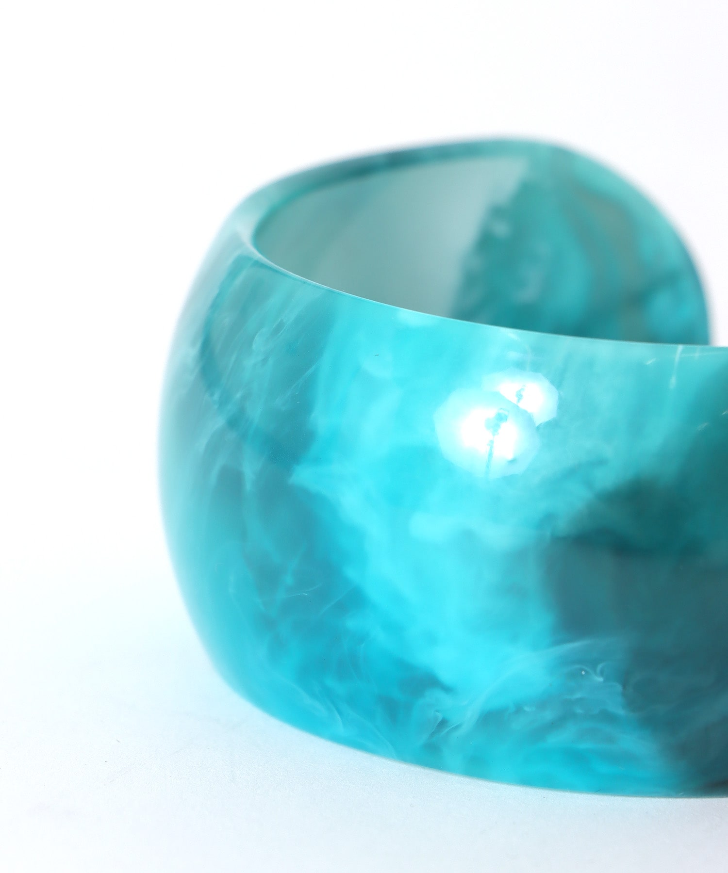 カラーアクリルバングル