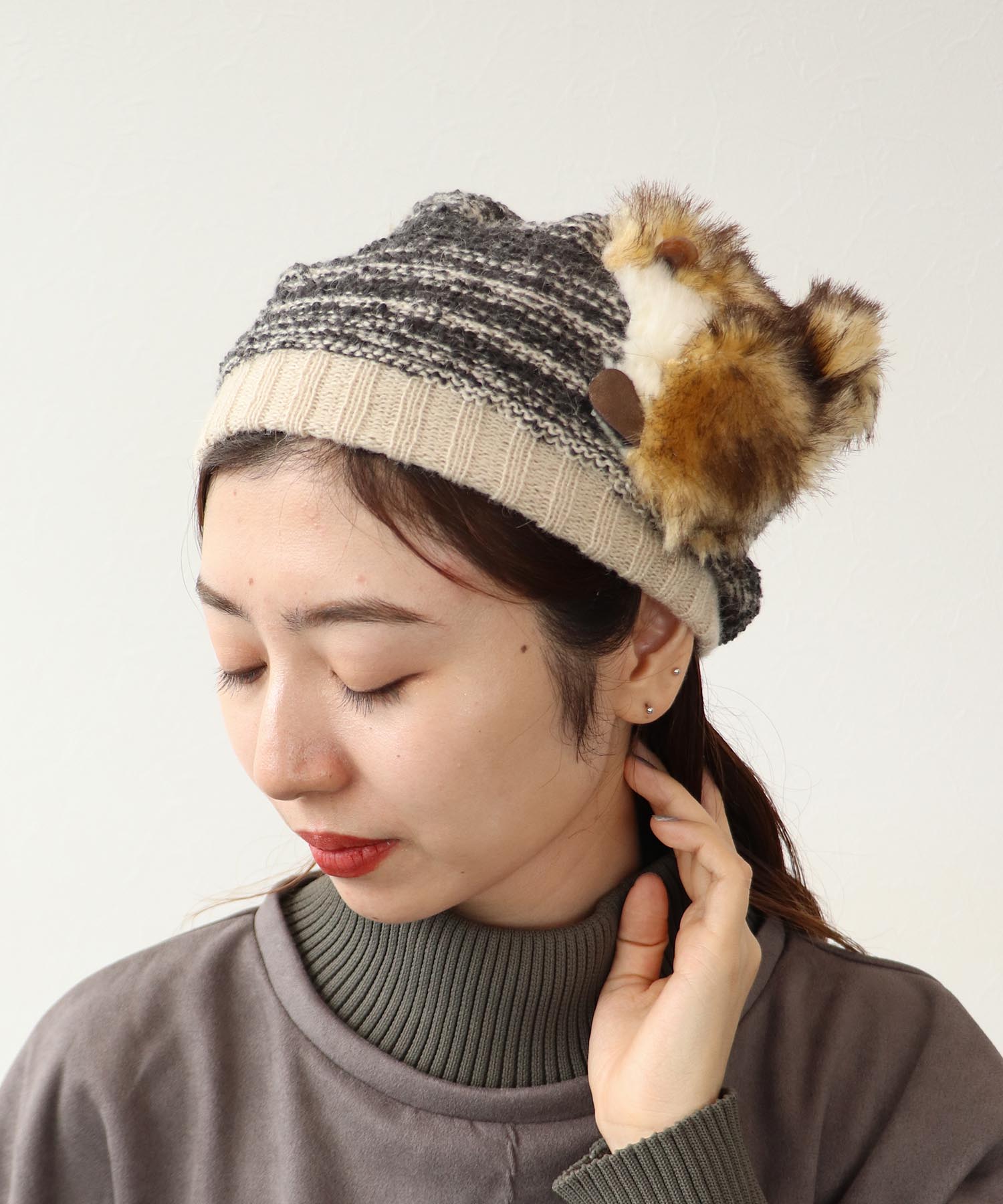 リスのニットキャップ
