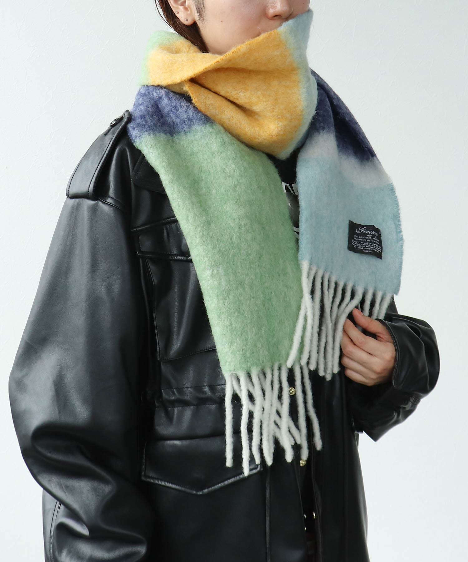 マルチカラーブークレマフラー