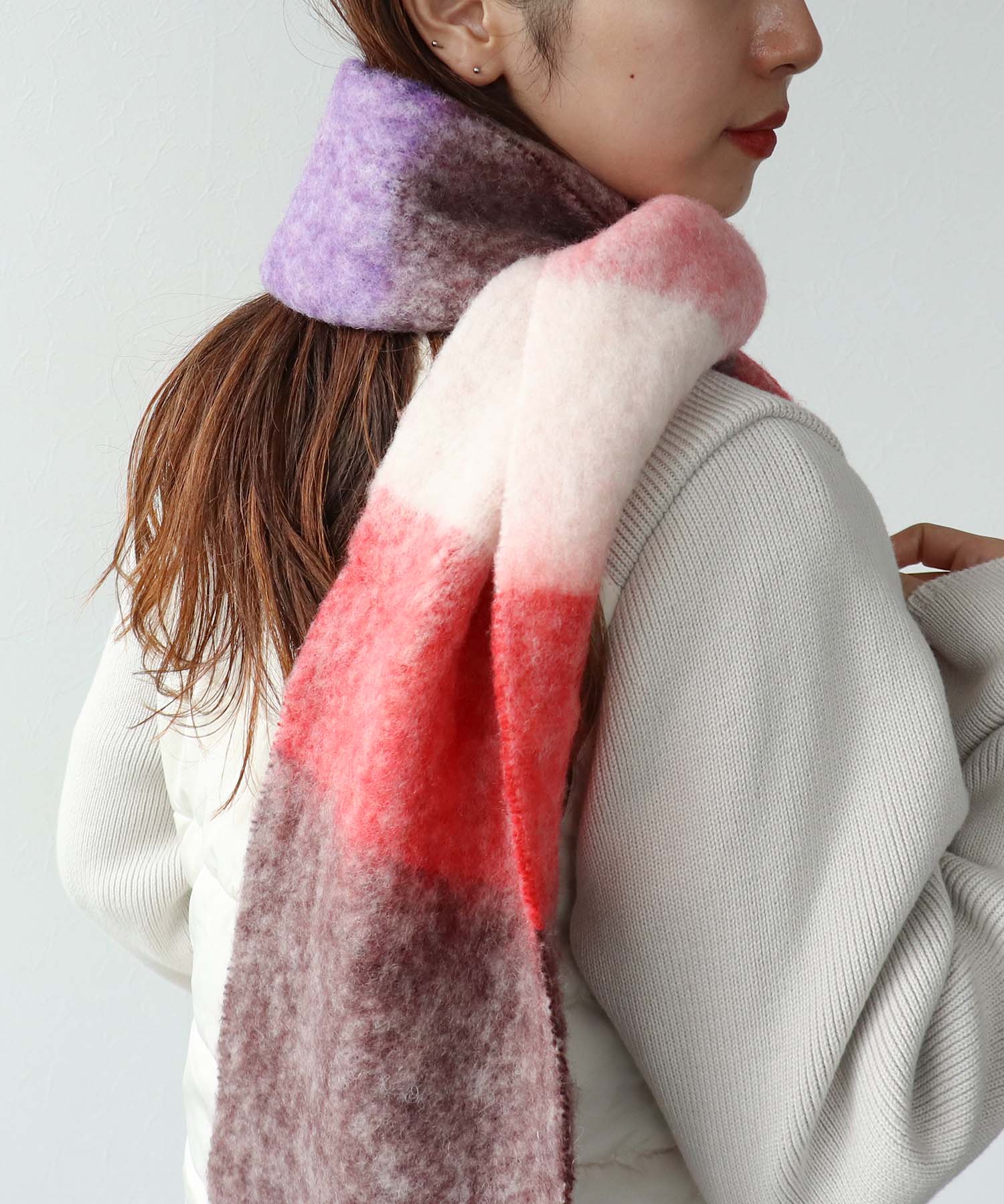 マルチカラーブークレマフラー