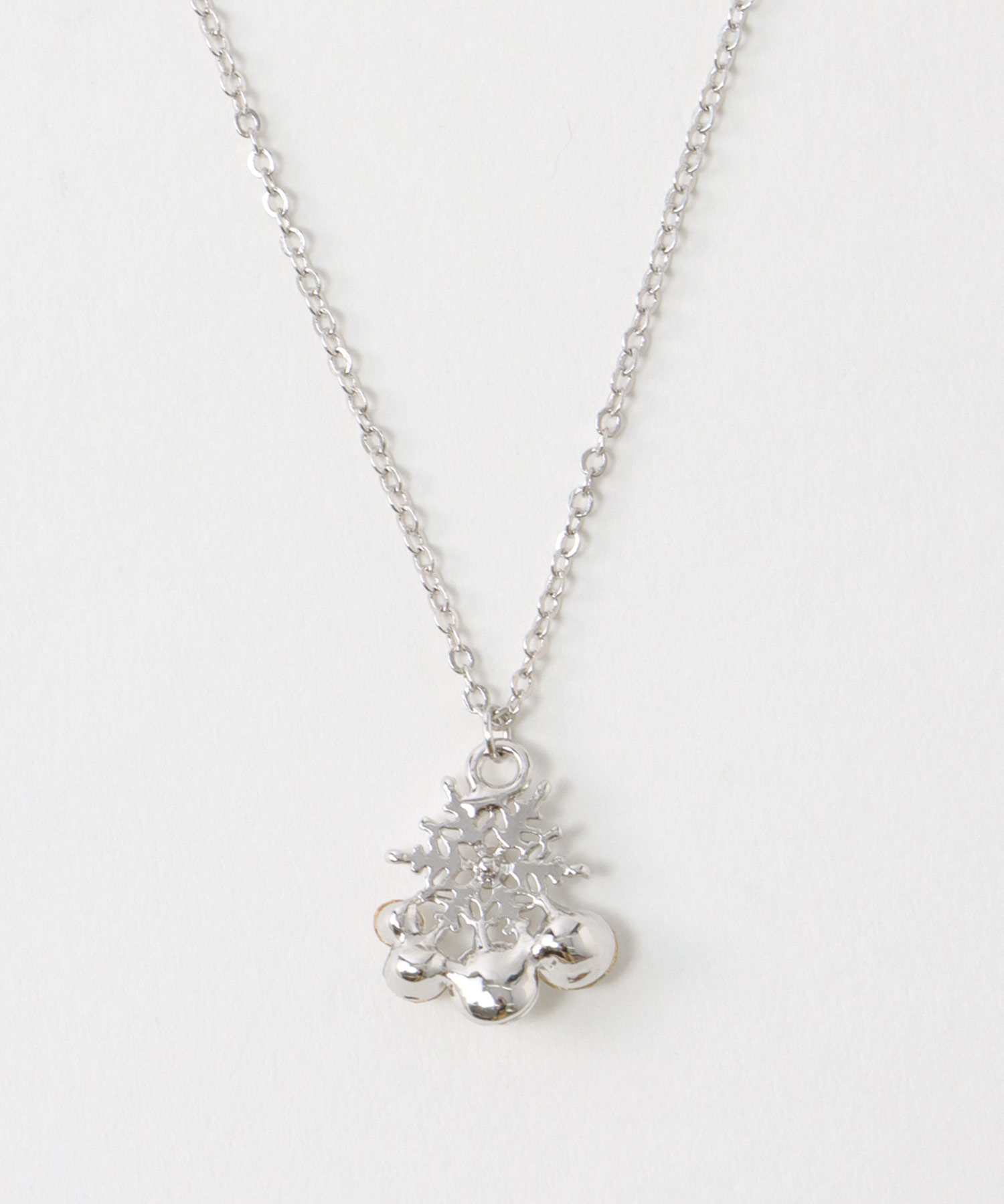 スノーフレークネックレス