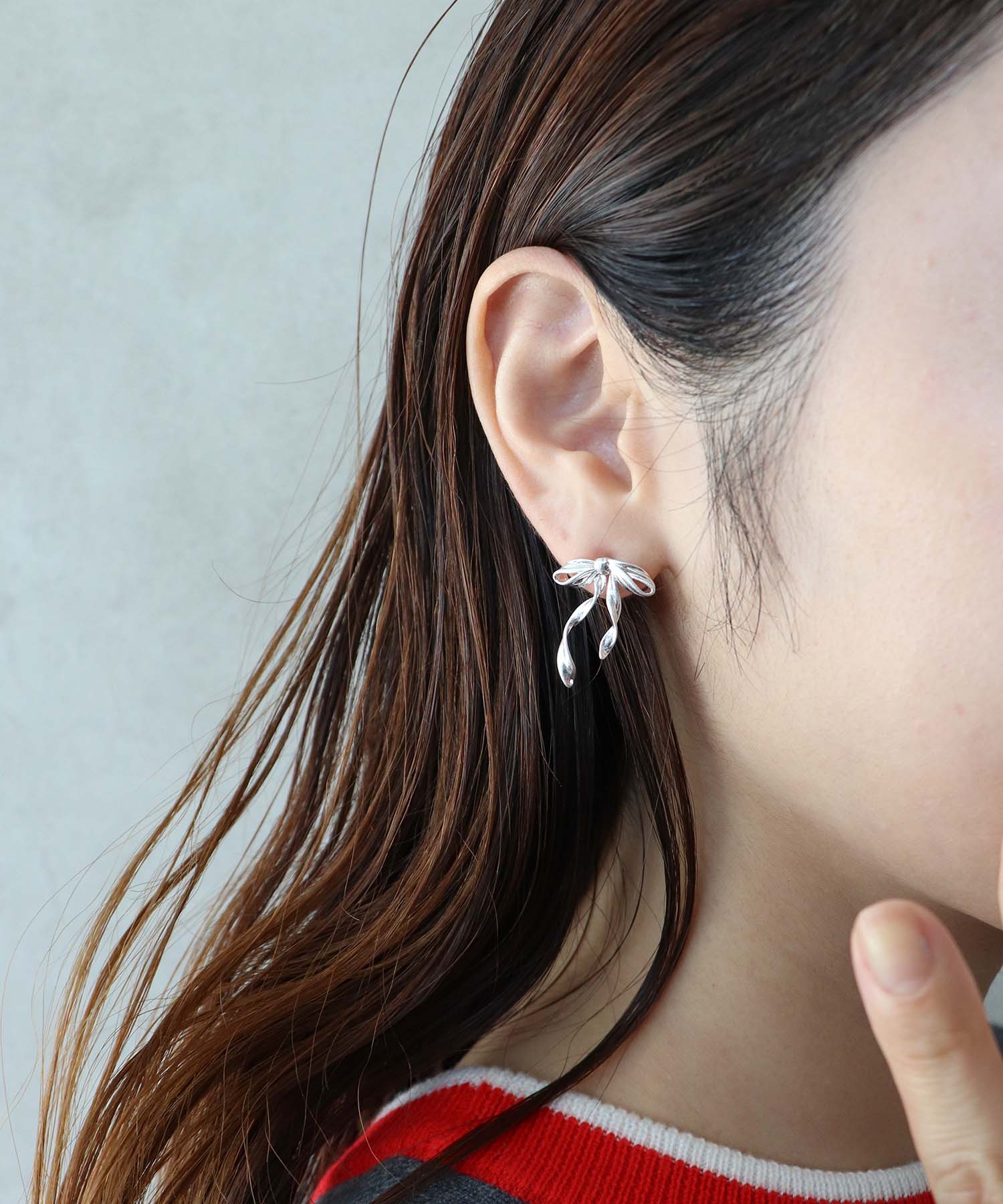 メタルリボンピアス