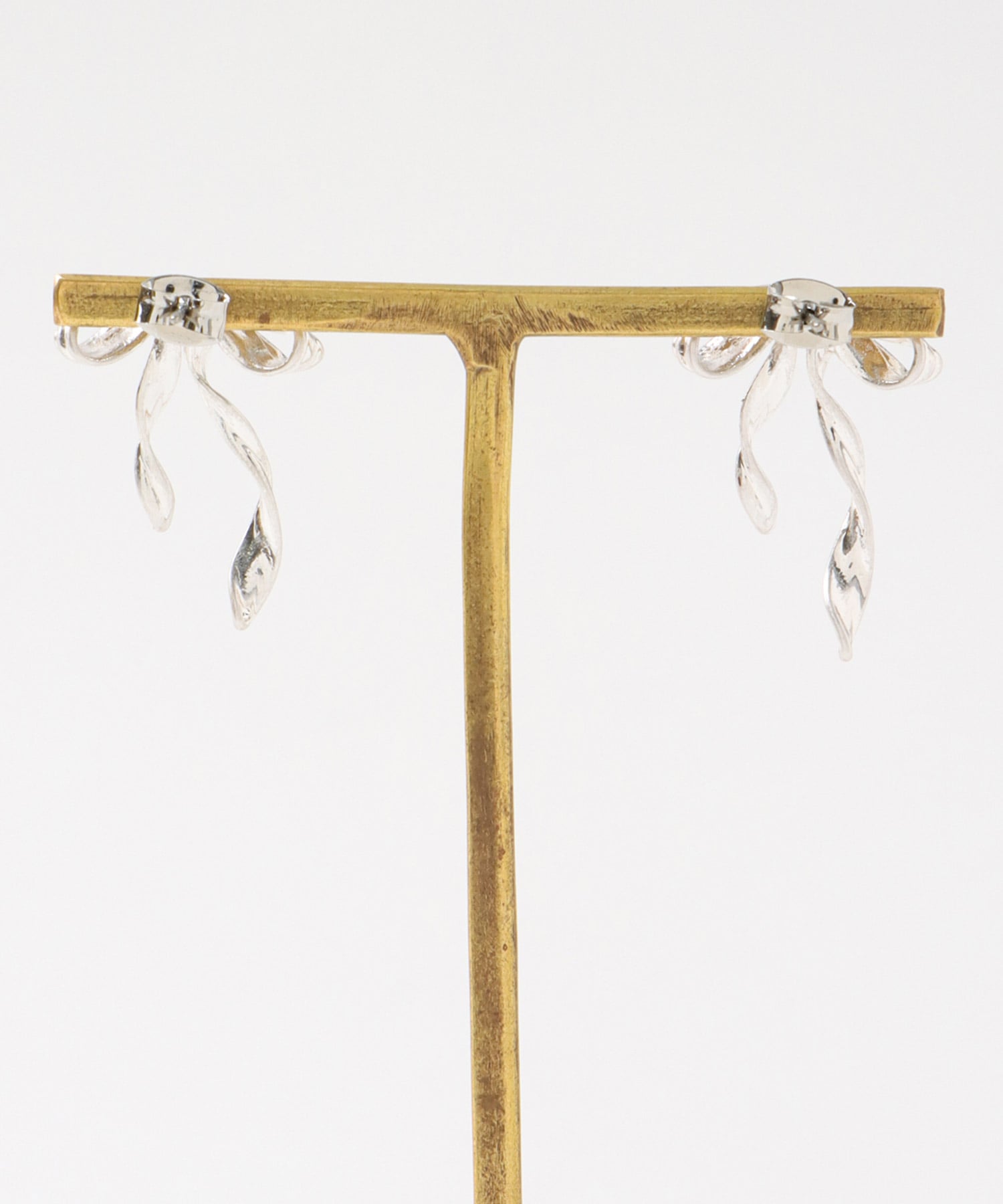 メタルリボンピアス