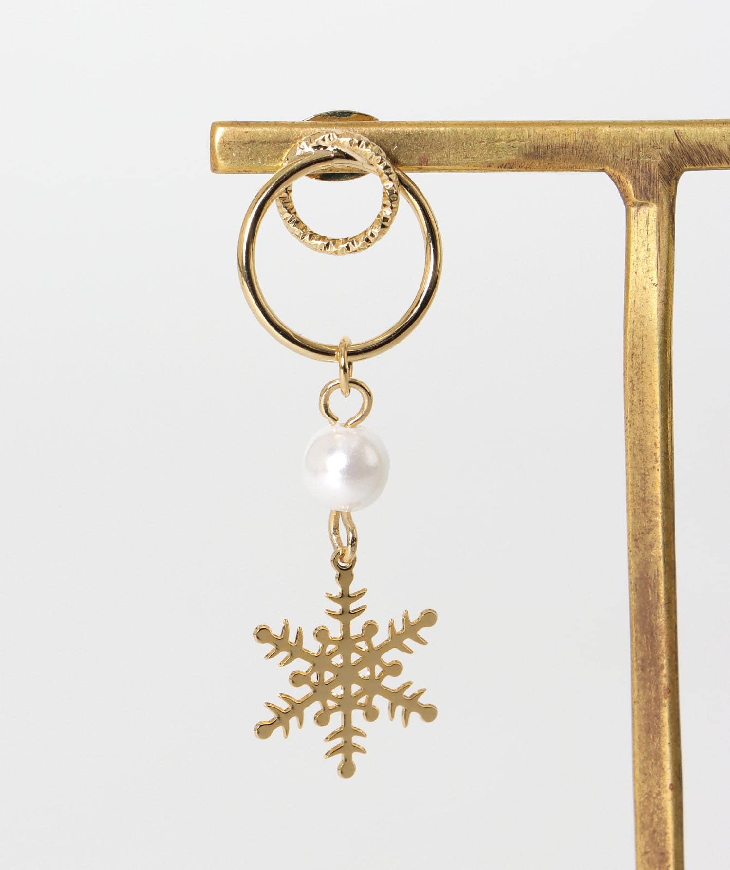 スノーフレークピアス