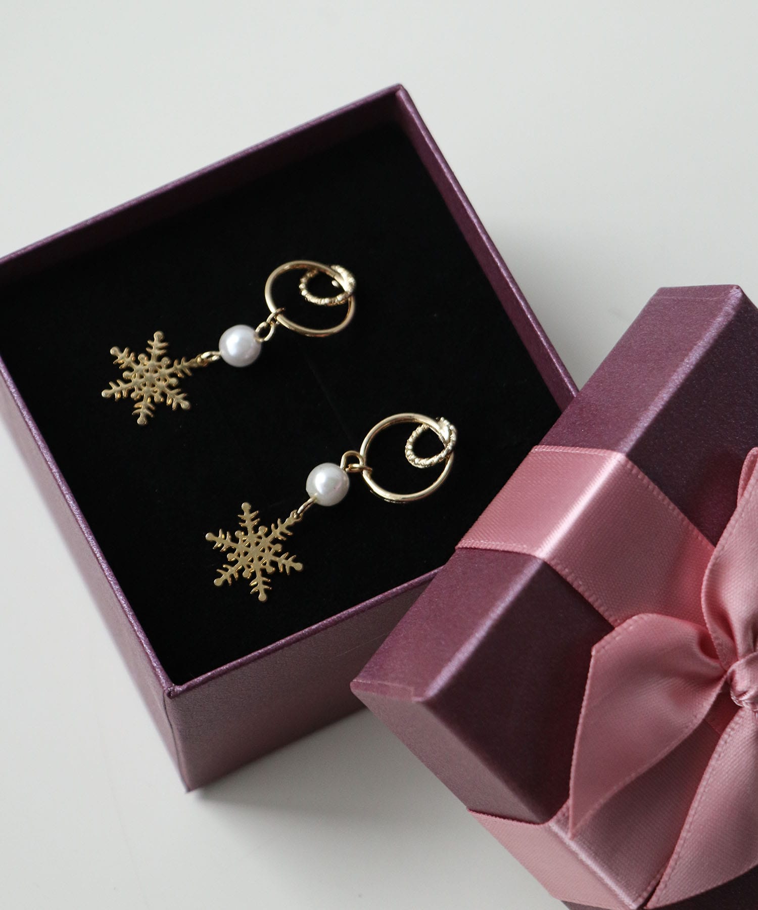 スノーフレークピアス