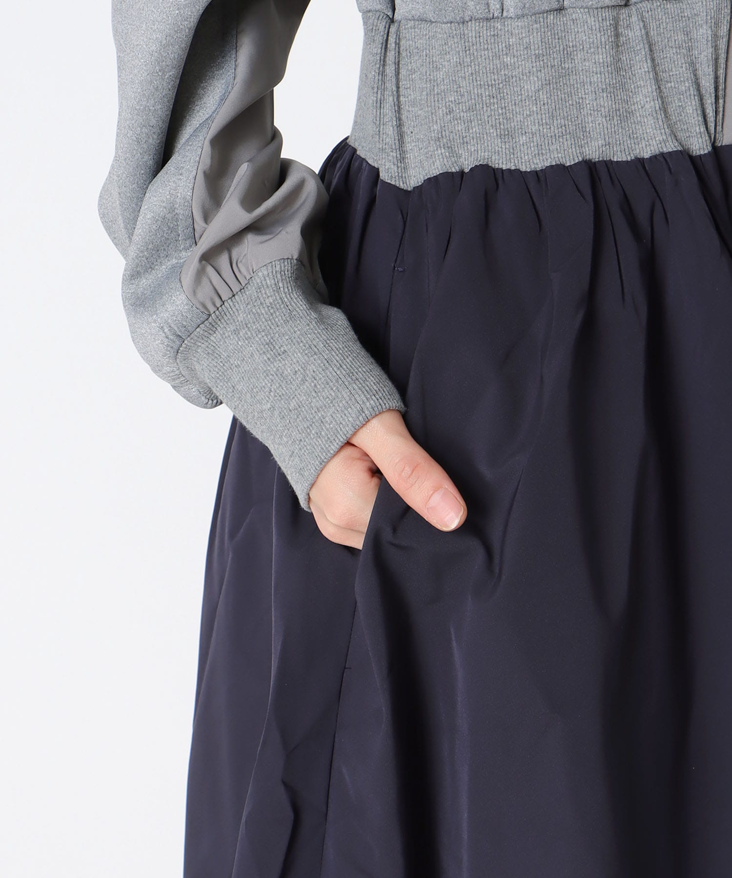 【MARECHAL TERRE】ジップブルゾンワンピース