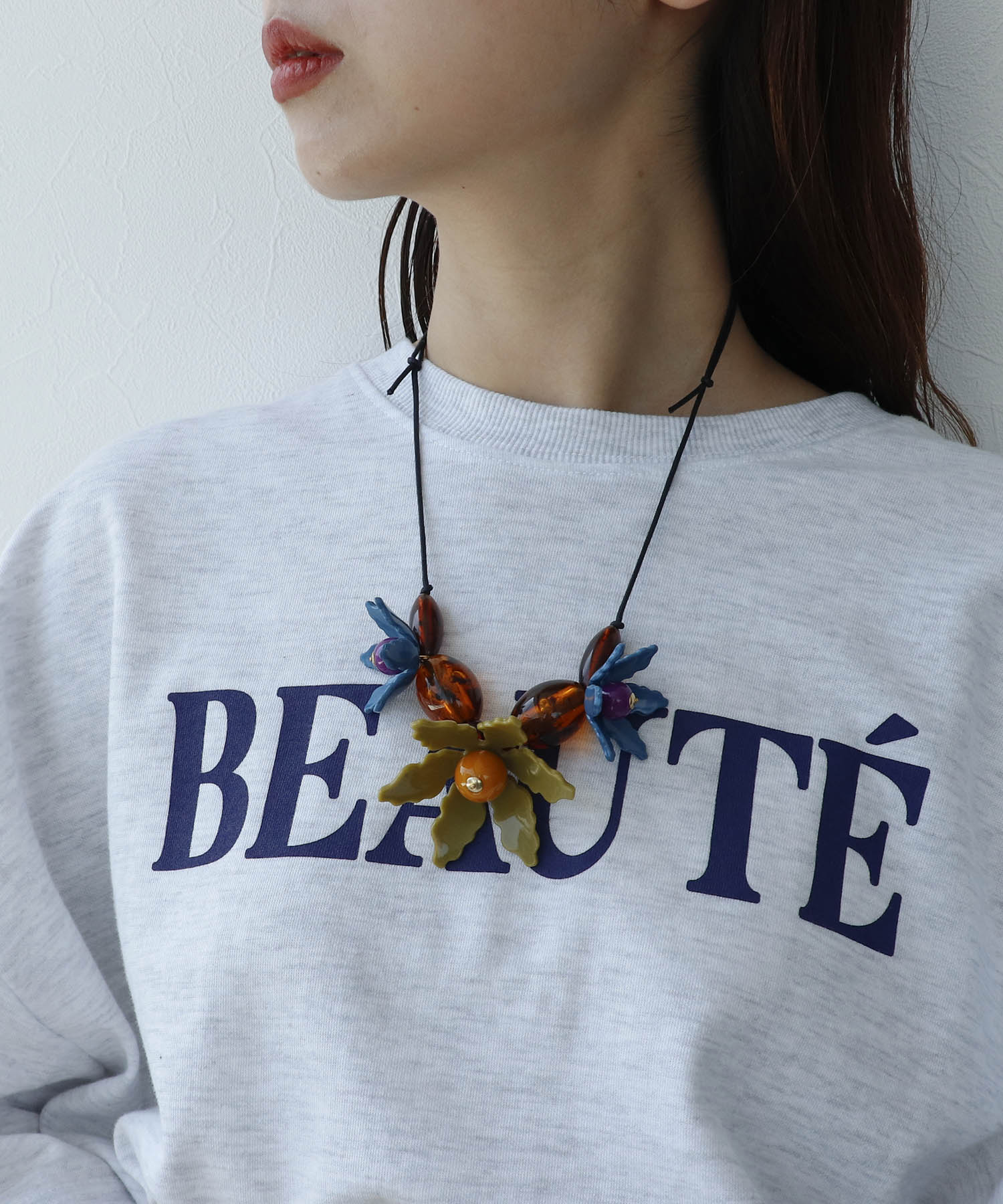 【MABEL】アクリルフラワーネックレス