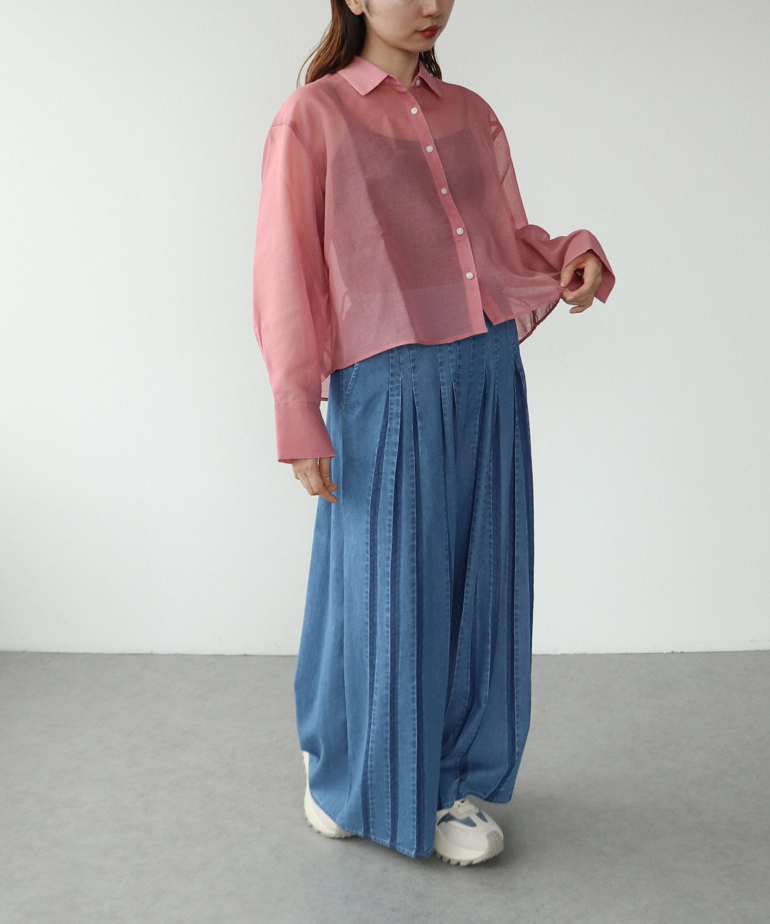 【WEB先行販売】シアーリネンライクショートブラウス