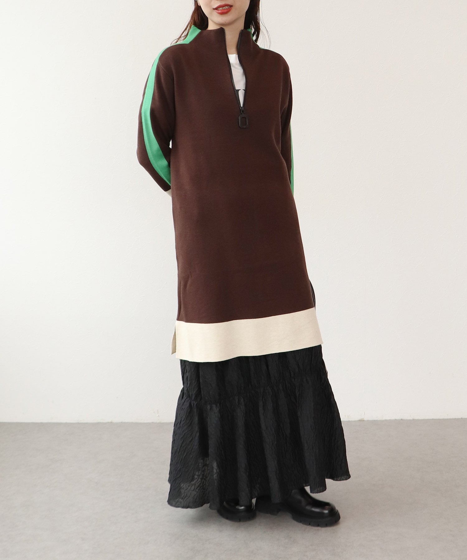 袖ラインハーフジップチュニック