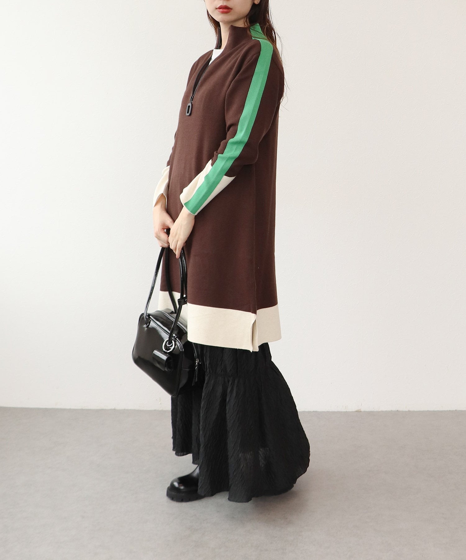 袖ラインハーフジップチュニック