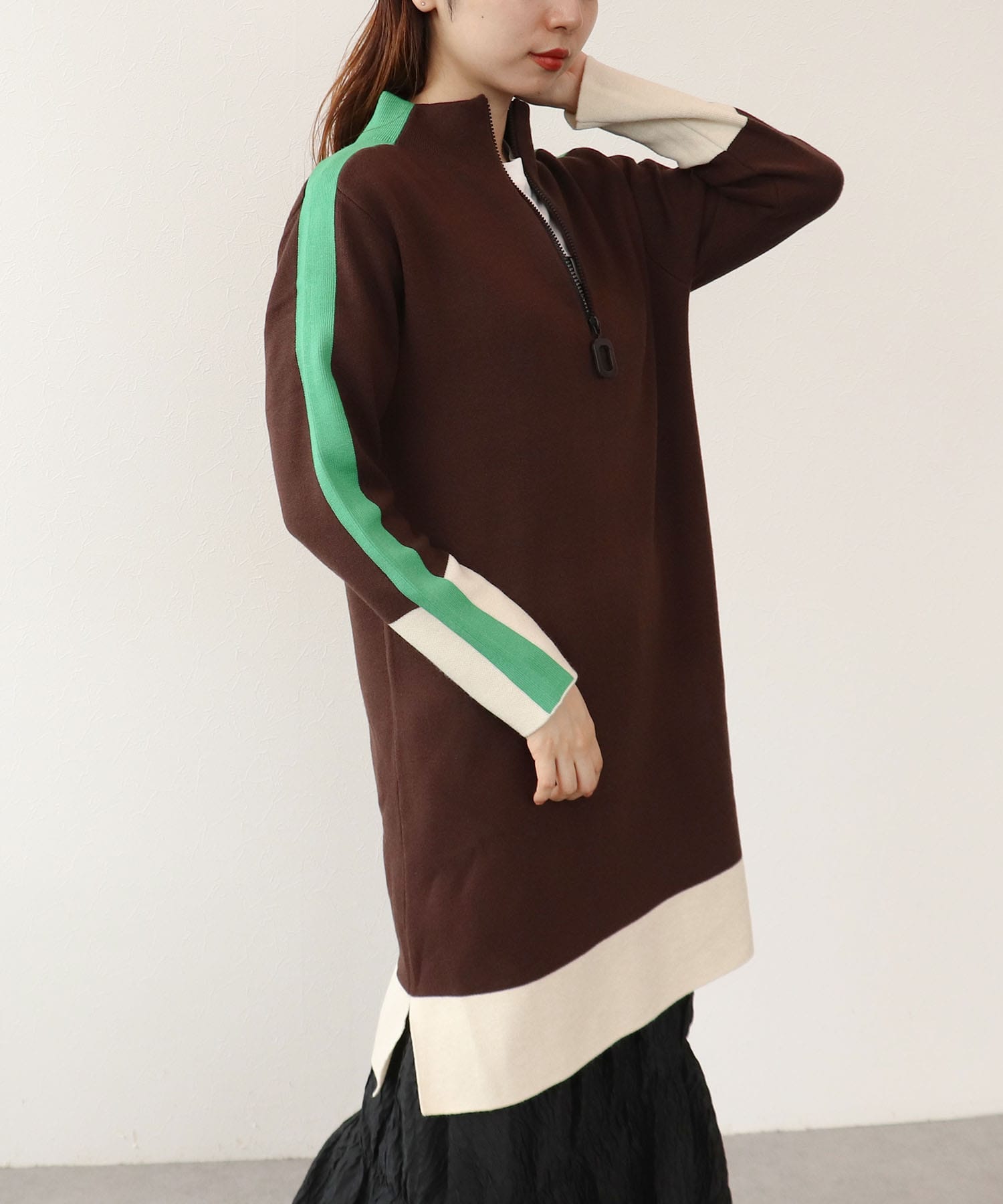 袖ラインハーフジップチュニック