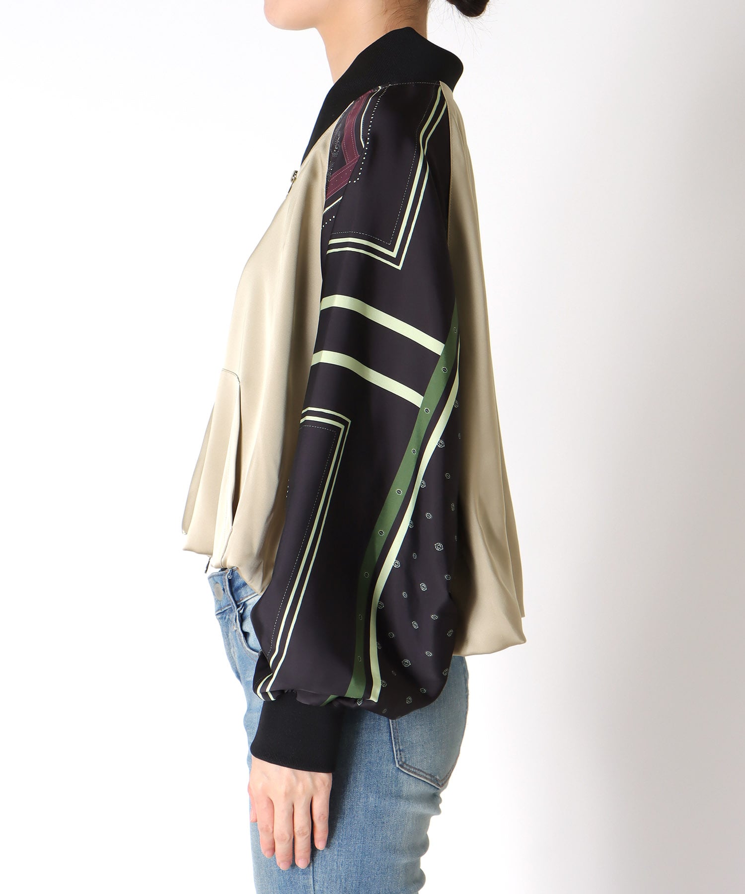 スカーフプリントブルゾン