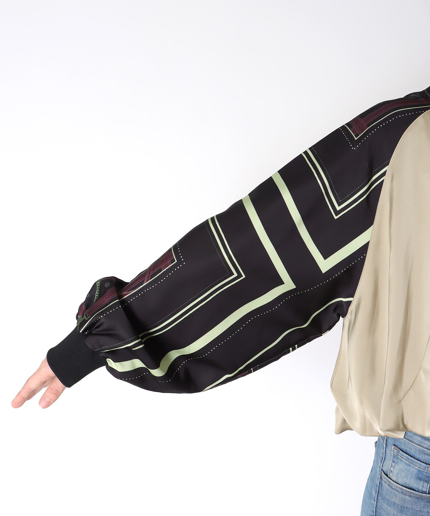 スカーフプリントブルゾン