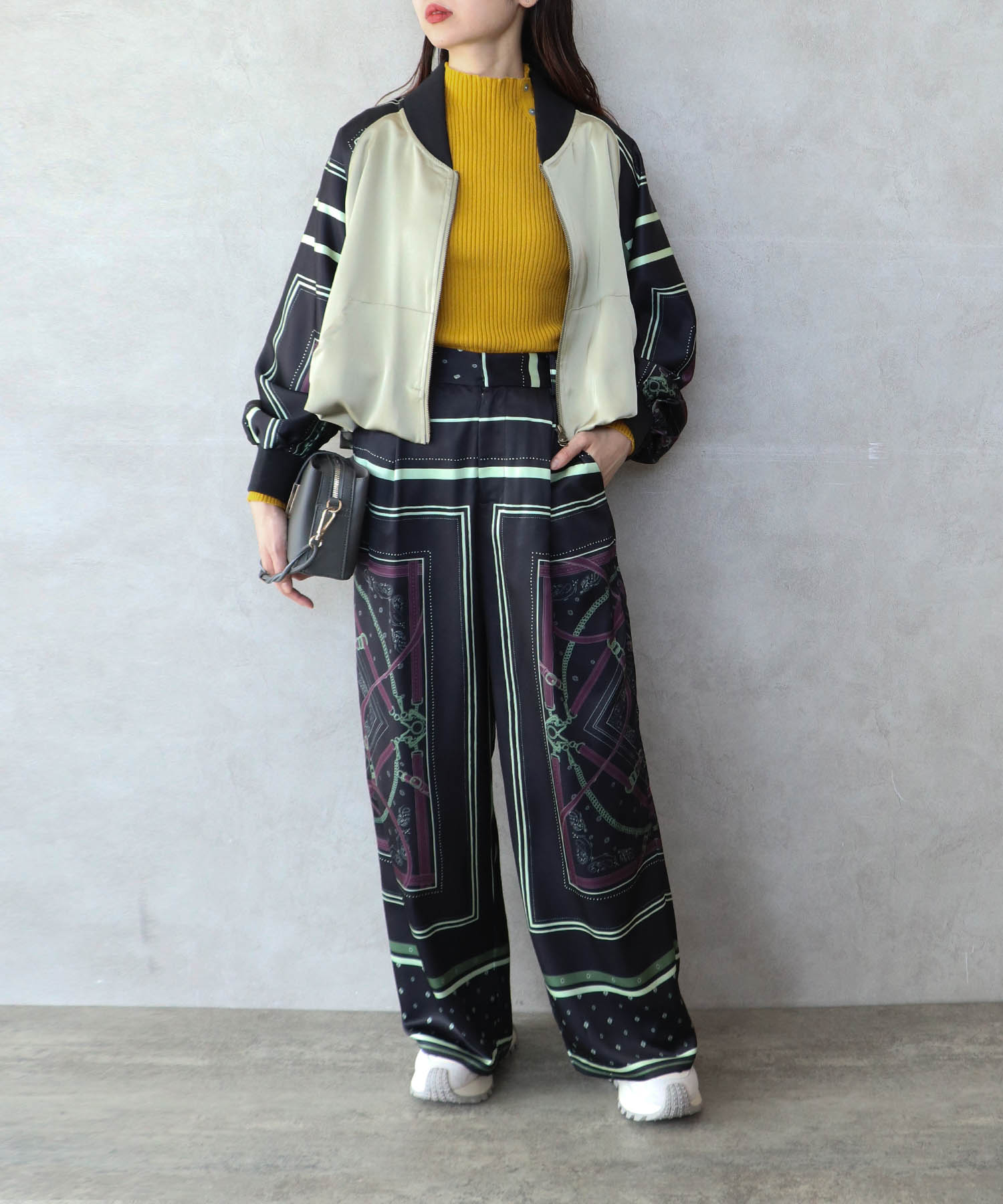 スカーフプリントブルゾン