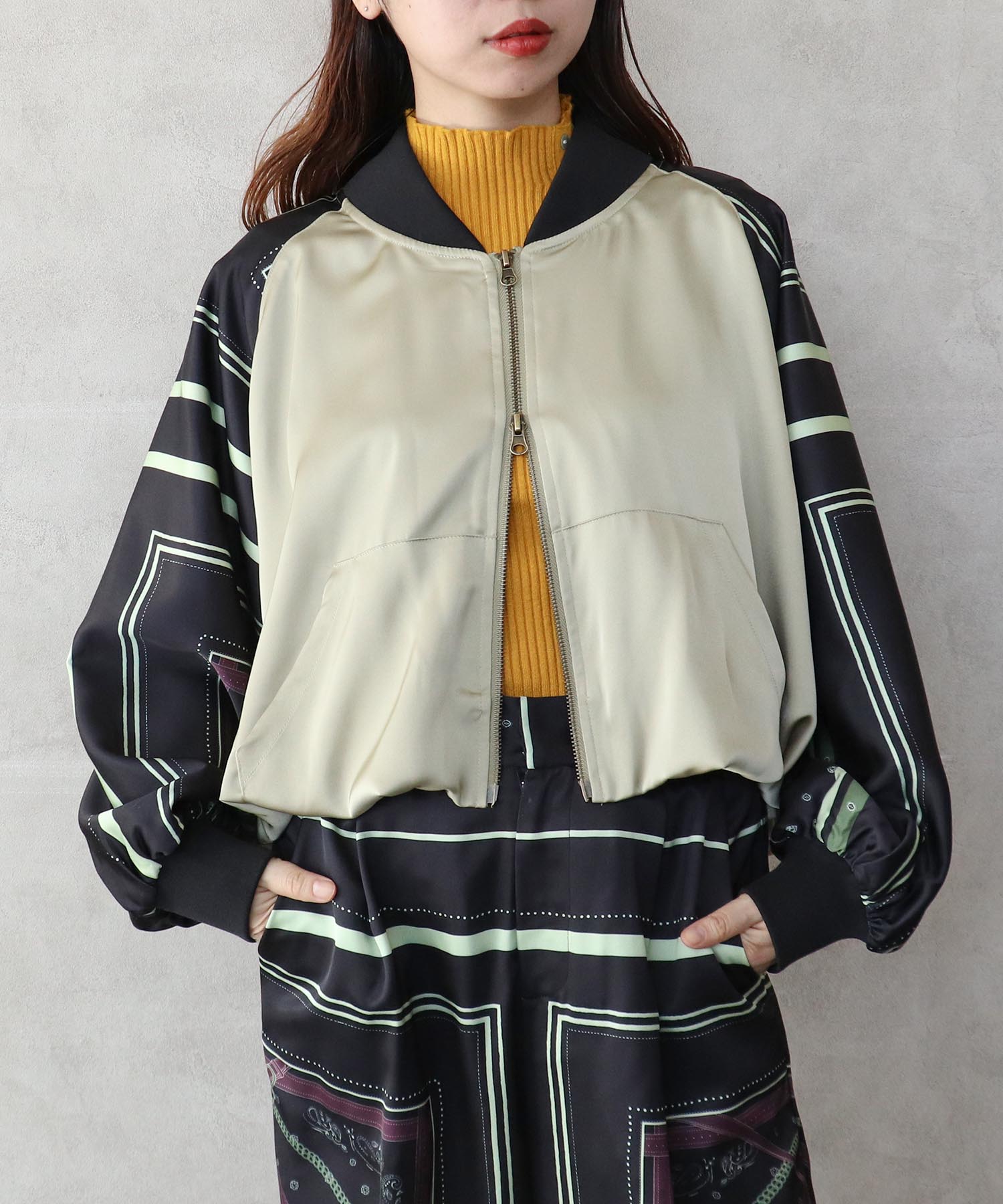 スカーフプリントブルゾン