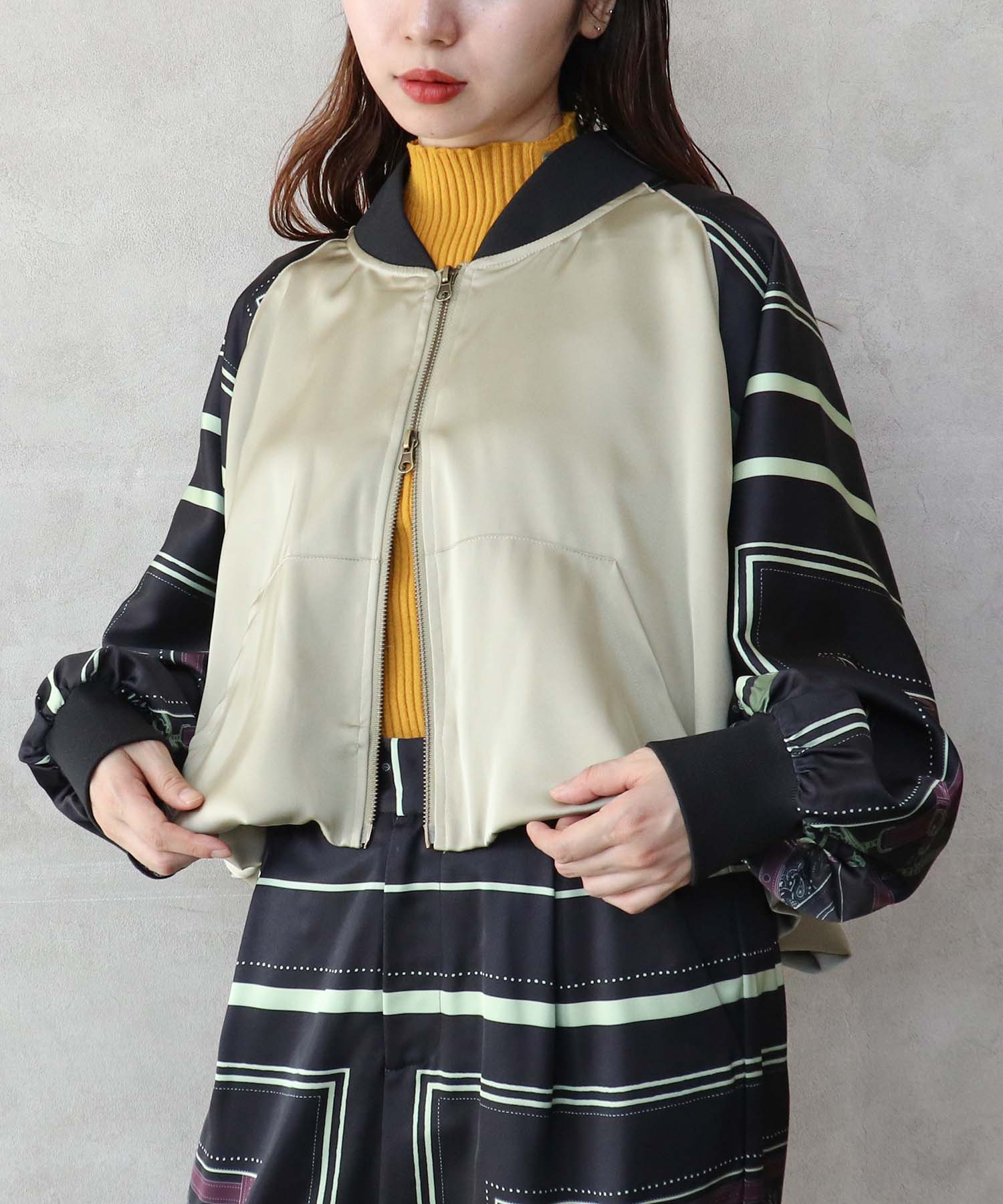 スカーフプリントブルゾン