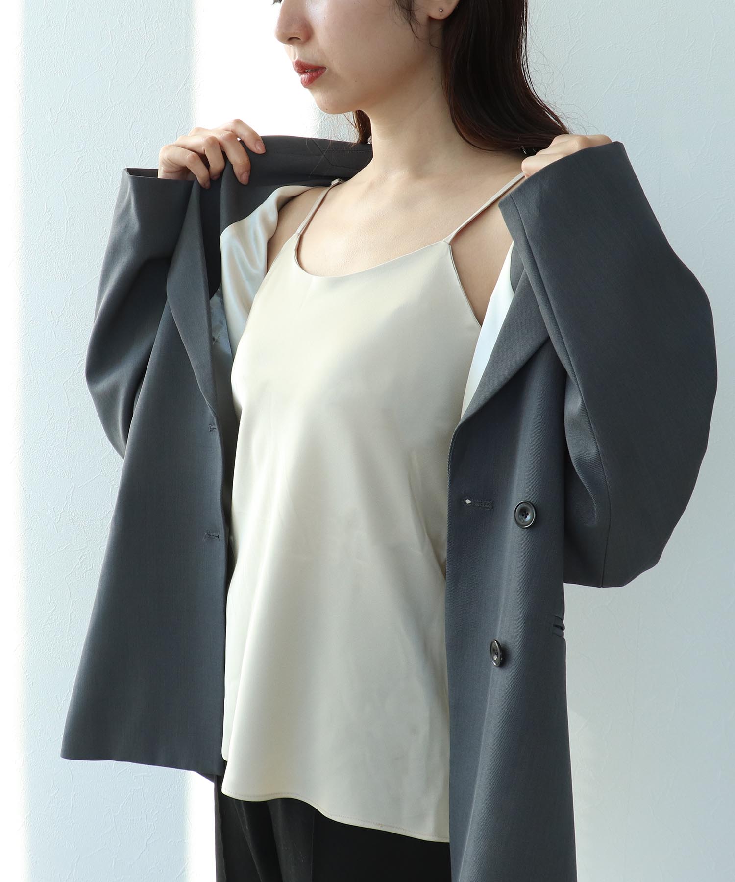 サテンキャミソール