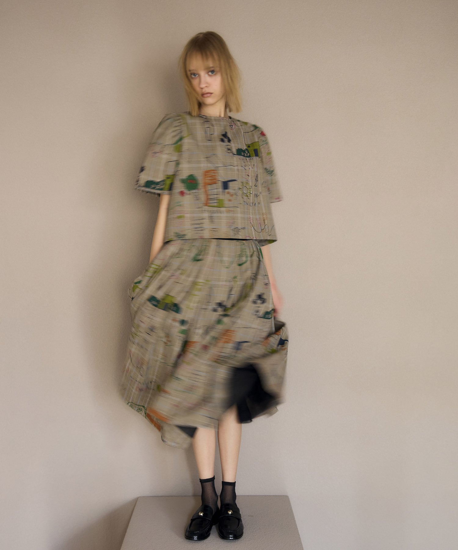 落書きプリントチェックギャザースカート