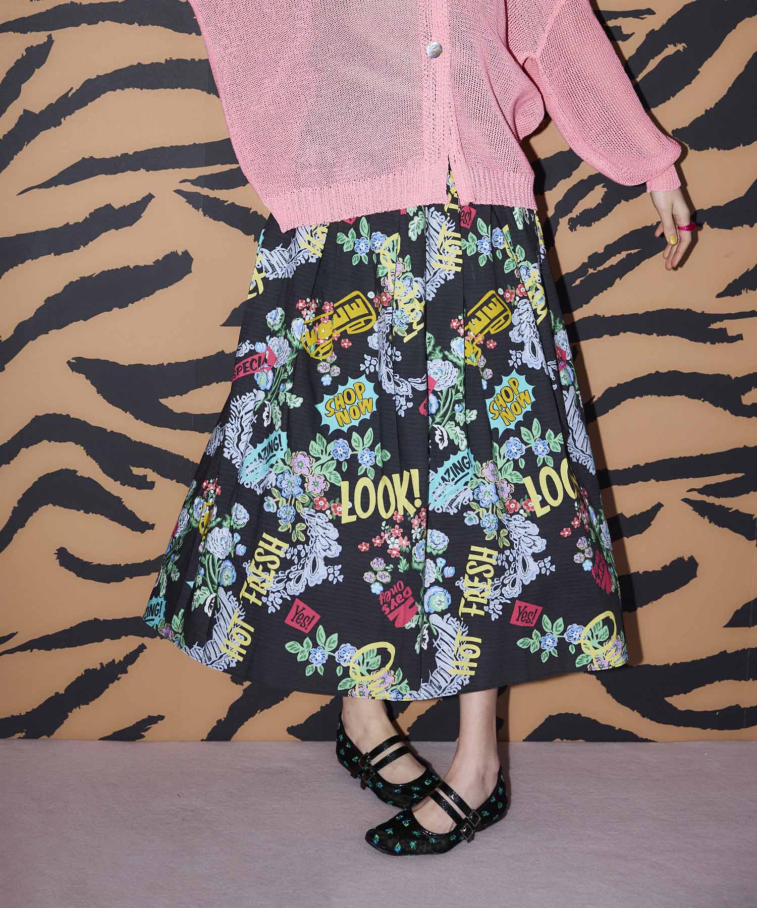 ロゴ×ﾌフラワープリントスカート