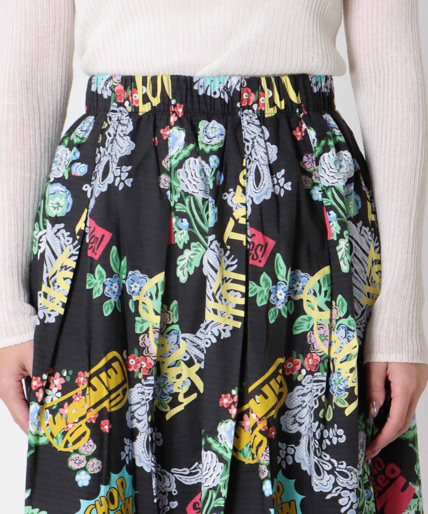 ロゴ×ﾌフラワープリントスカート