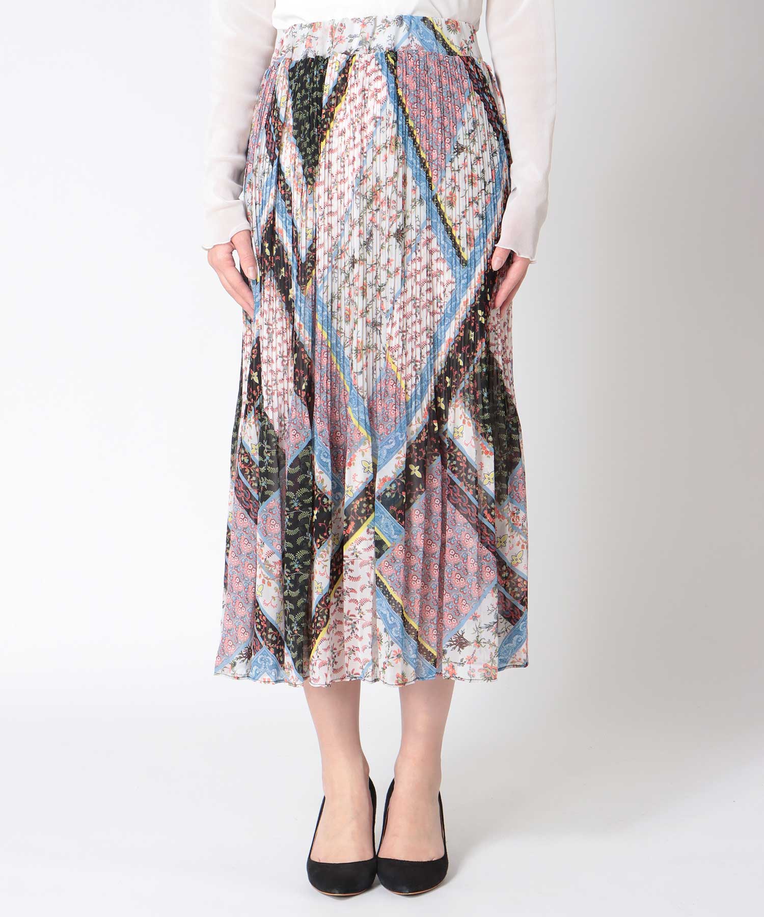 スカーフプリントプリーツスカート