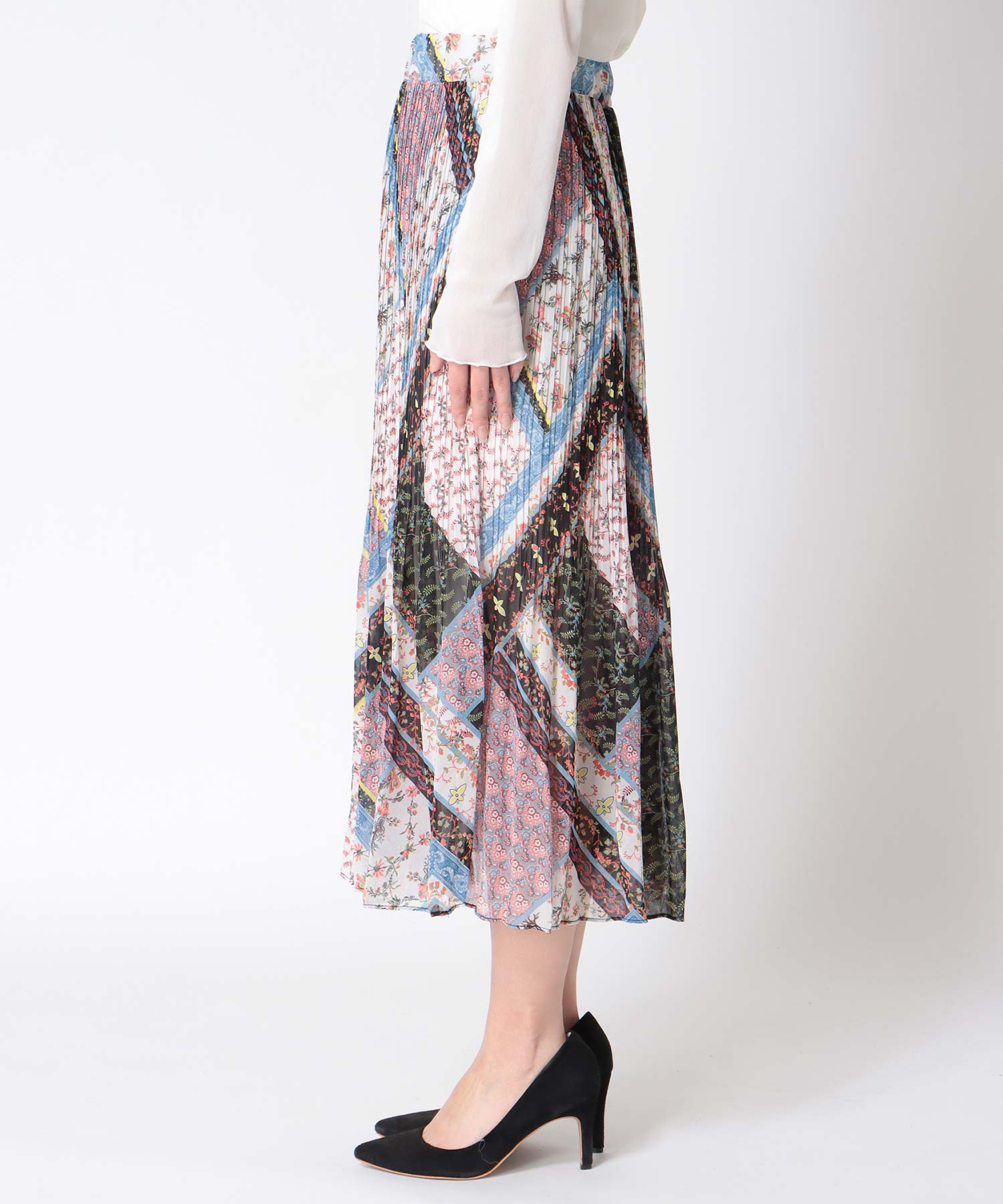 スカーフプリントプリーツスカート