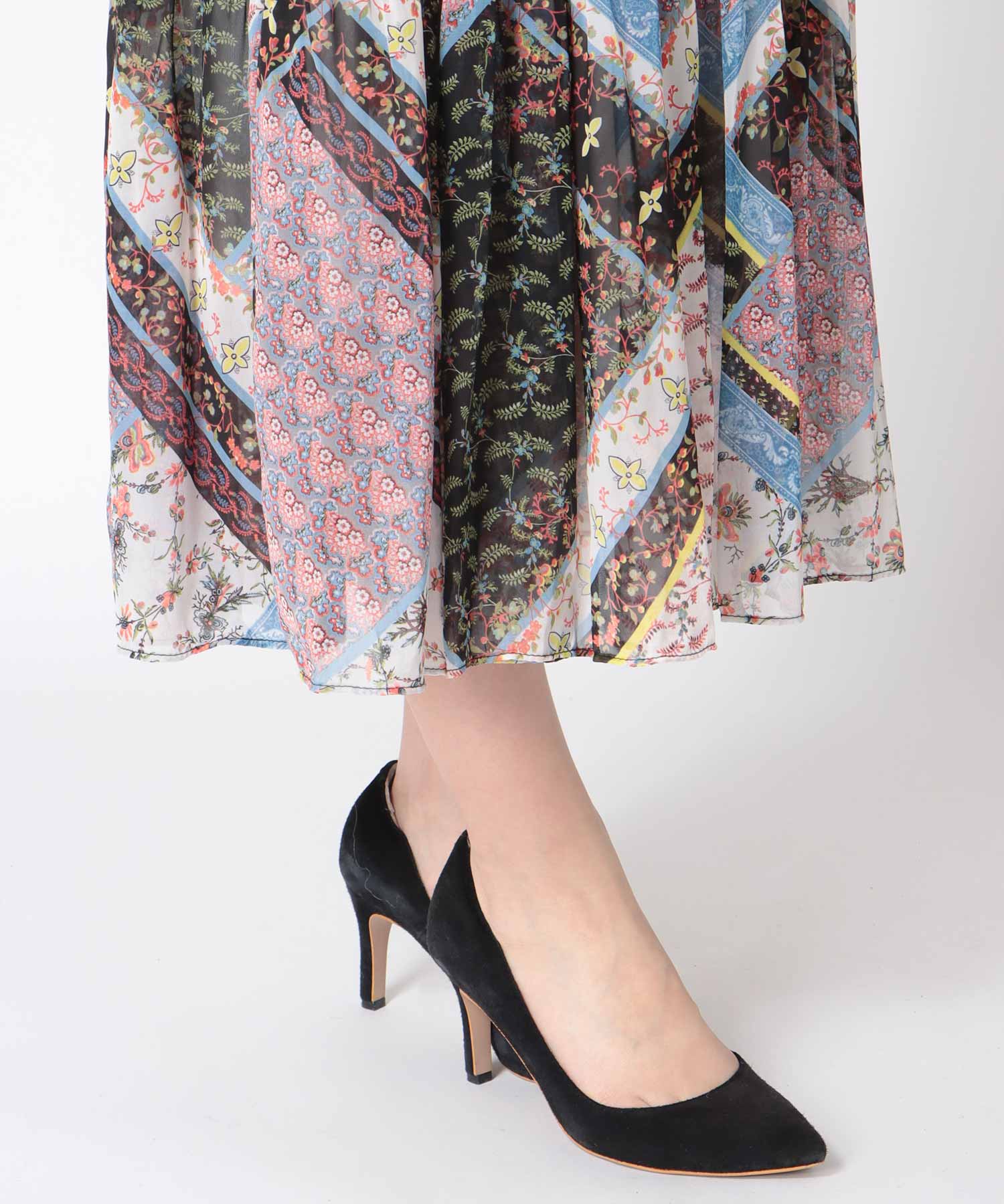 スカーフプリントプリーツスカート