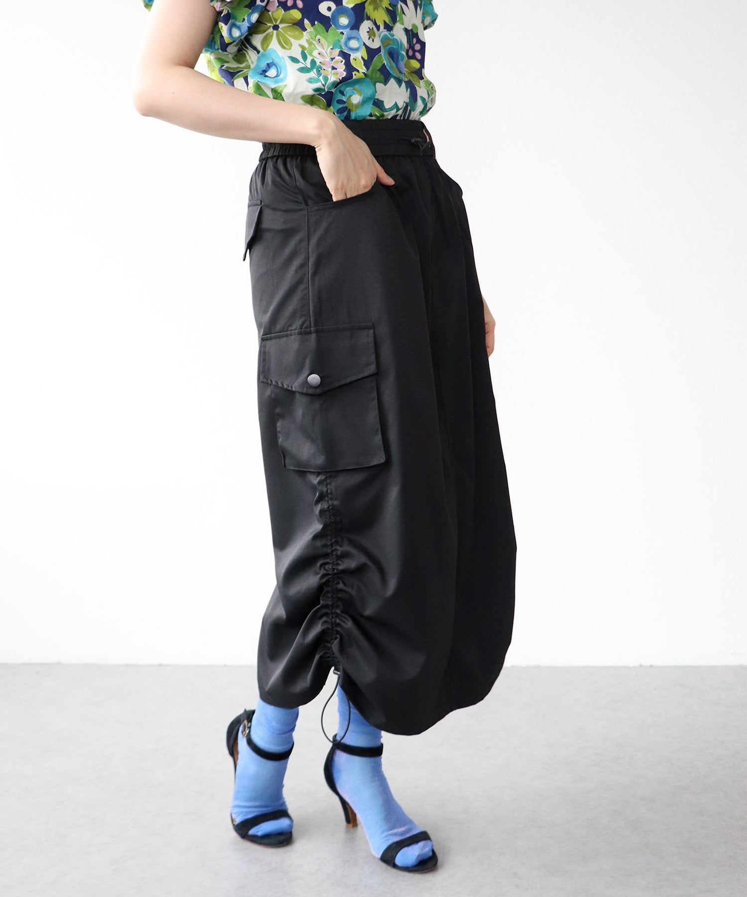 ポケット付ドロスト変形スカート