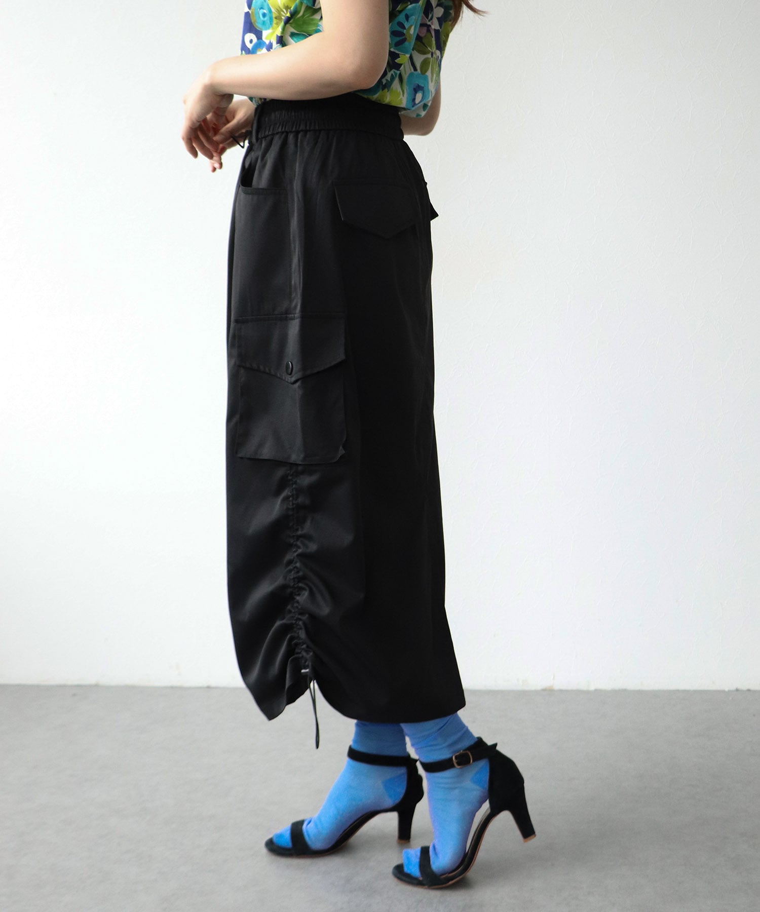 ポケット付ドロスト変形スカート