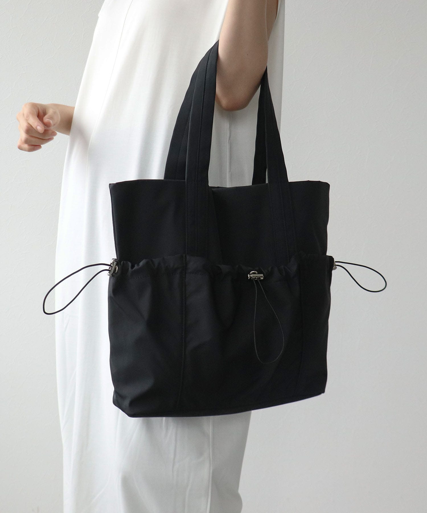 ギャザーポケットナイロントート