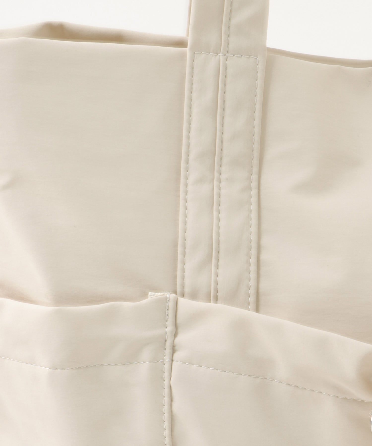 ギャザーポケットナイロントート