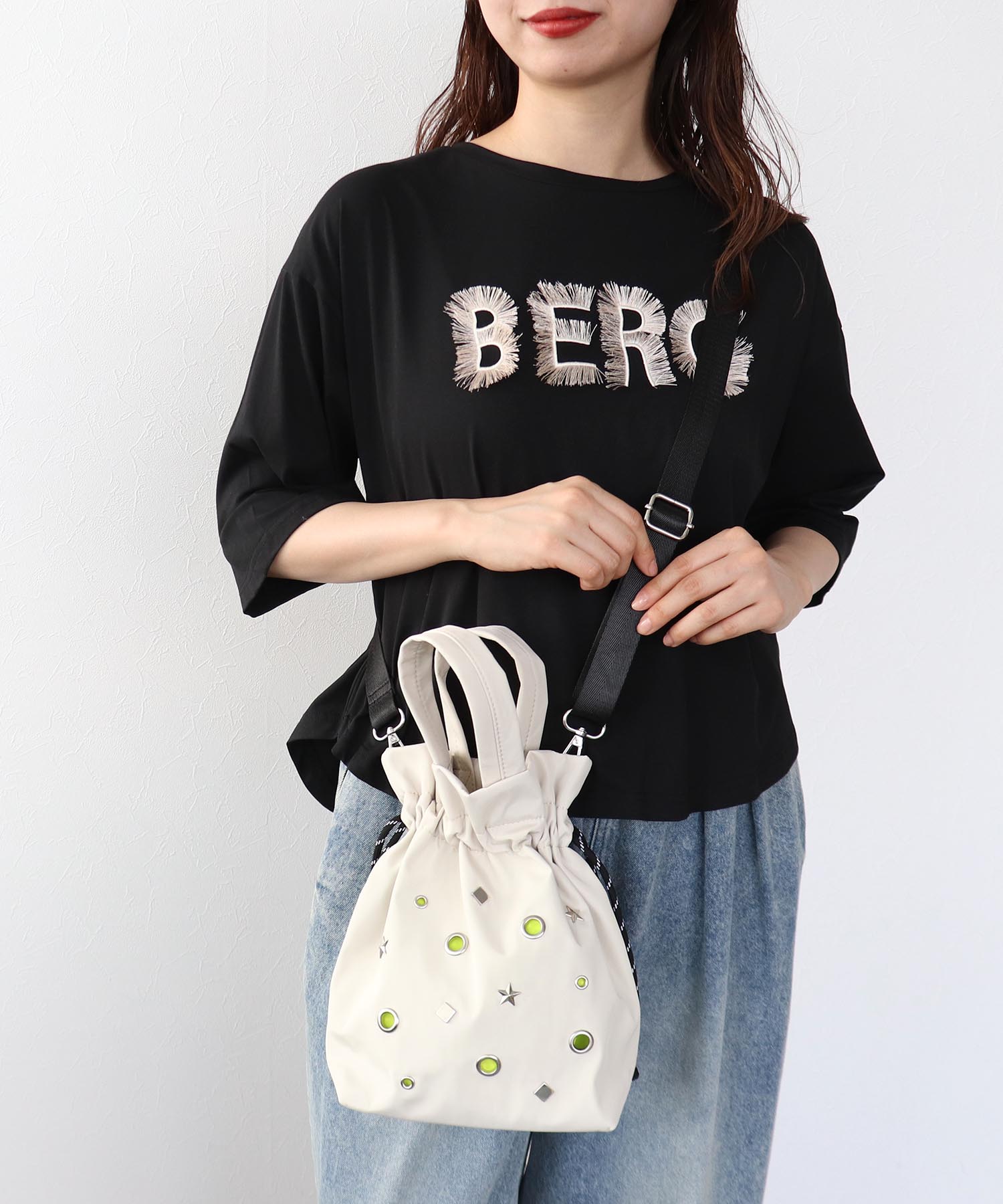 スタッズ巾着ショルダーバッグ