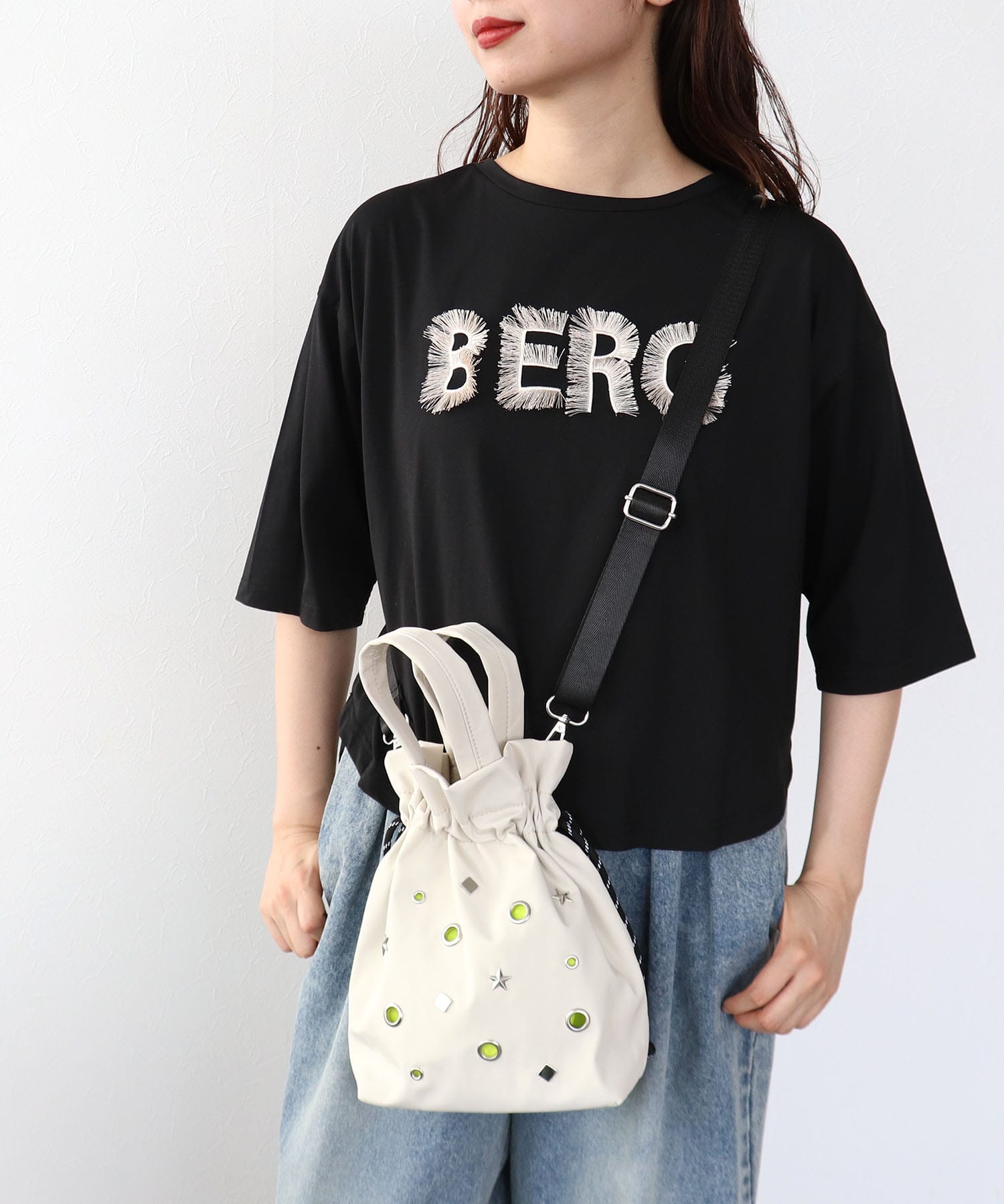 スタッズ巾着ショルダーバッグ