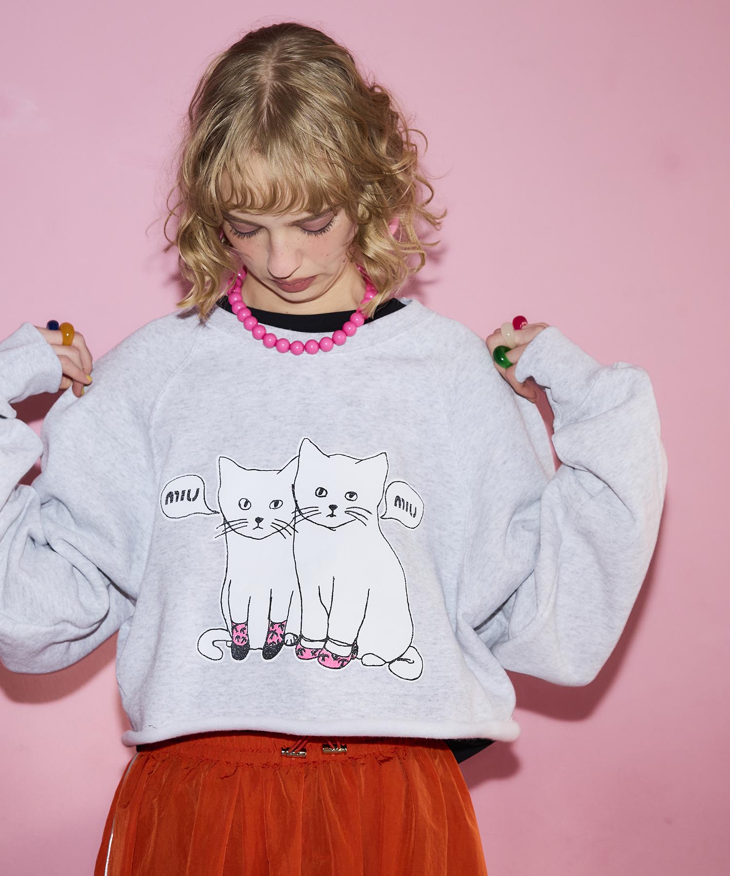 【BLACK SCORE】MIUMIU CATSクロップド丈スウェット