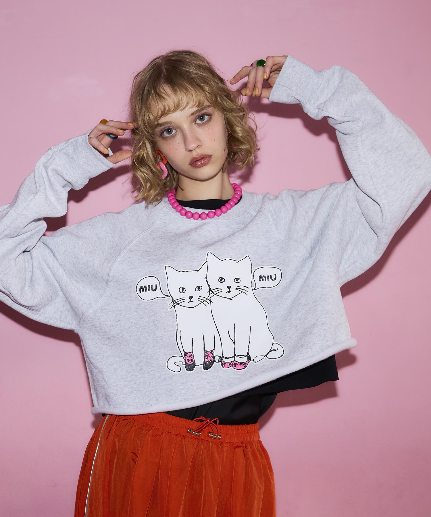 【BLACK SCORE】MIUMIU CATSクロップド丈スウェット