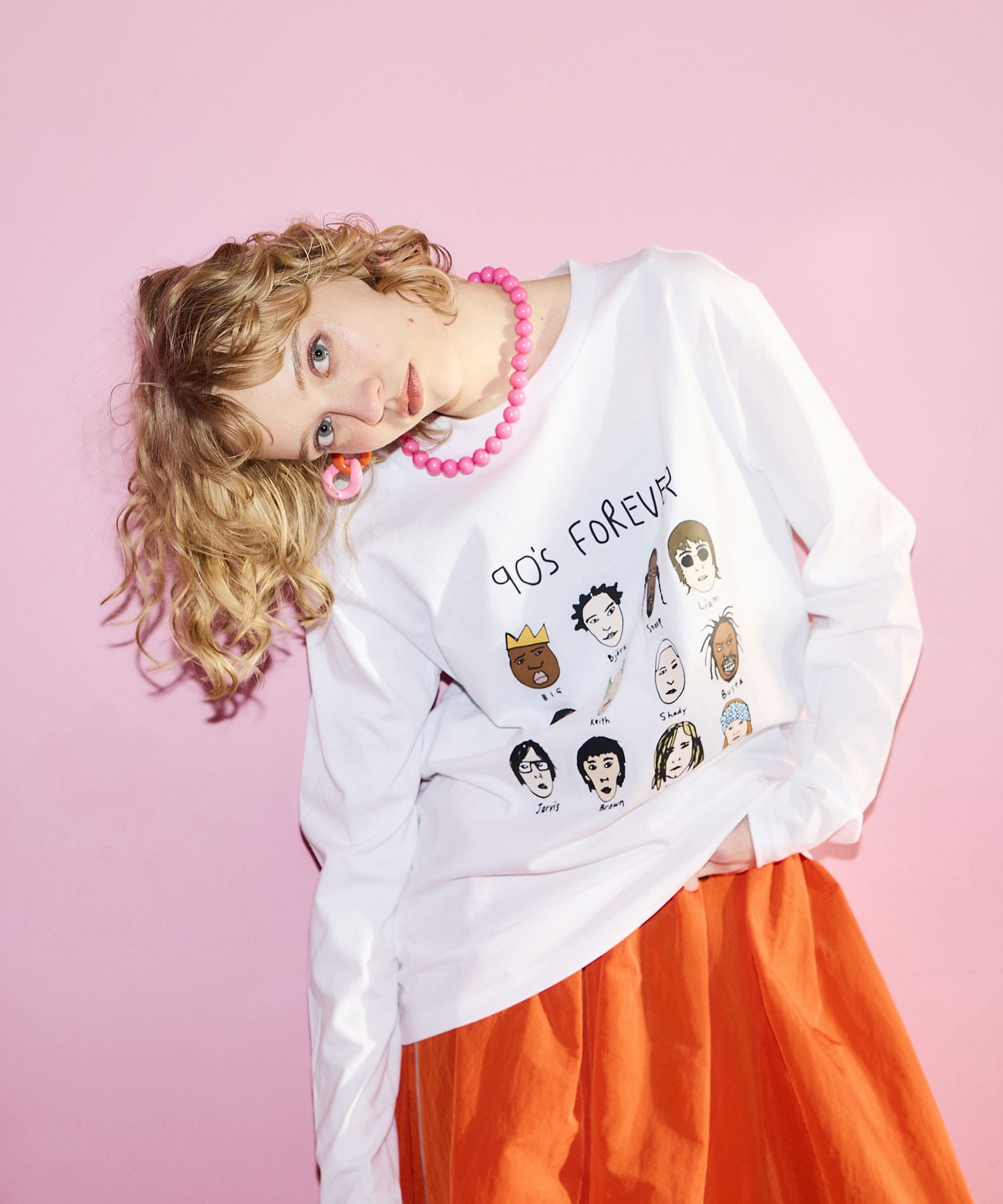 【BLACK SCORE】HERO EDIT 90S UNISEX ロングTシャツ