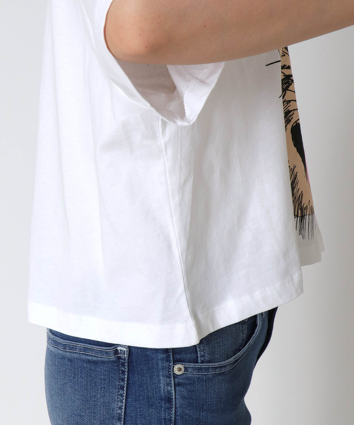 【BLACK SCORE】EMU MIU クロップドTシャツ