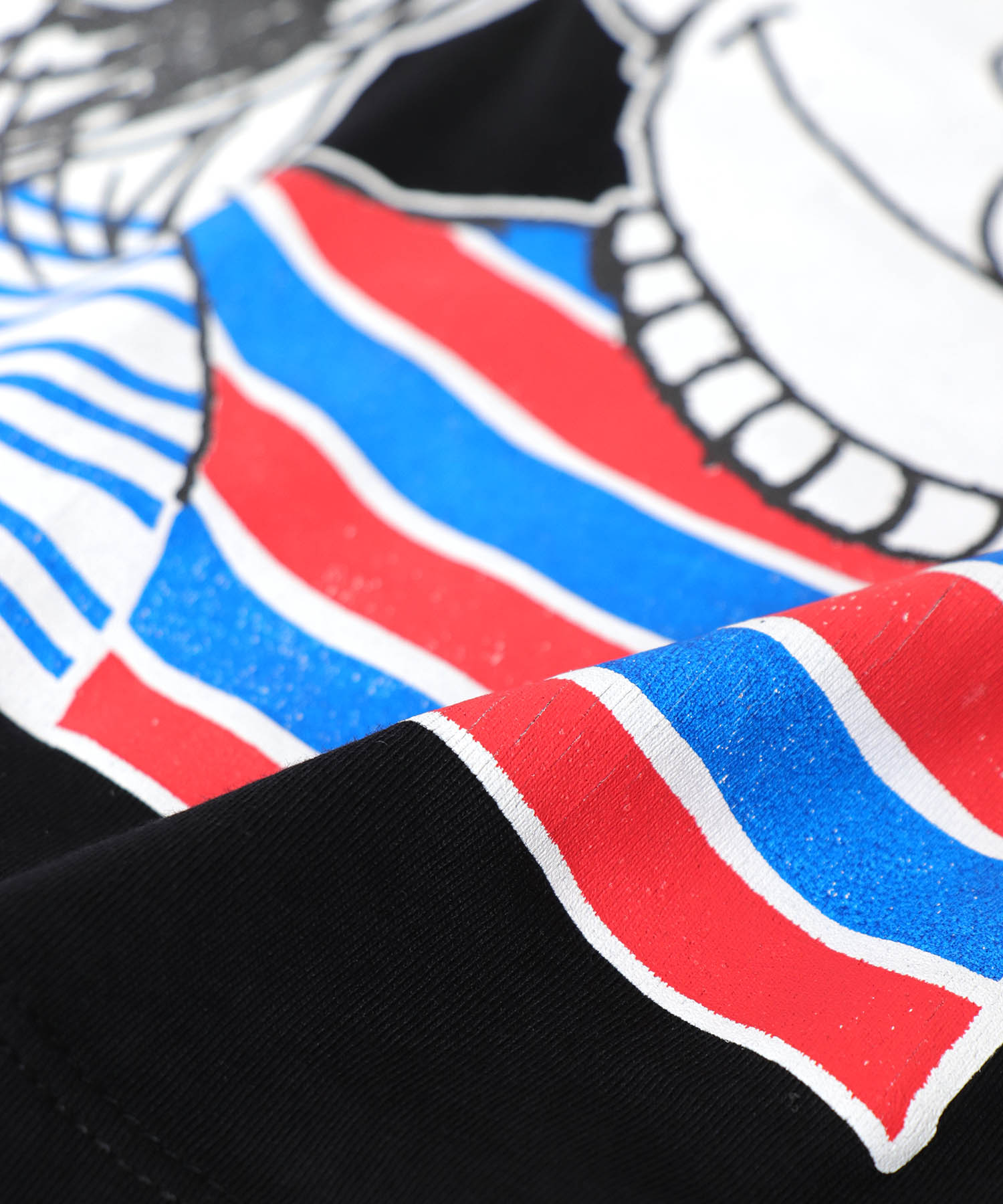 【BLACK SCORE】KURT EARNIE  クロップドTシャツ