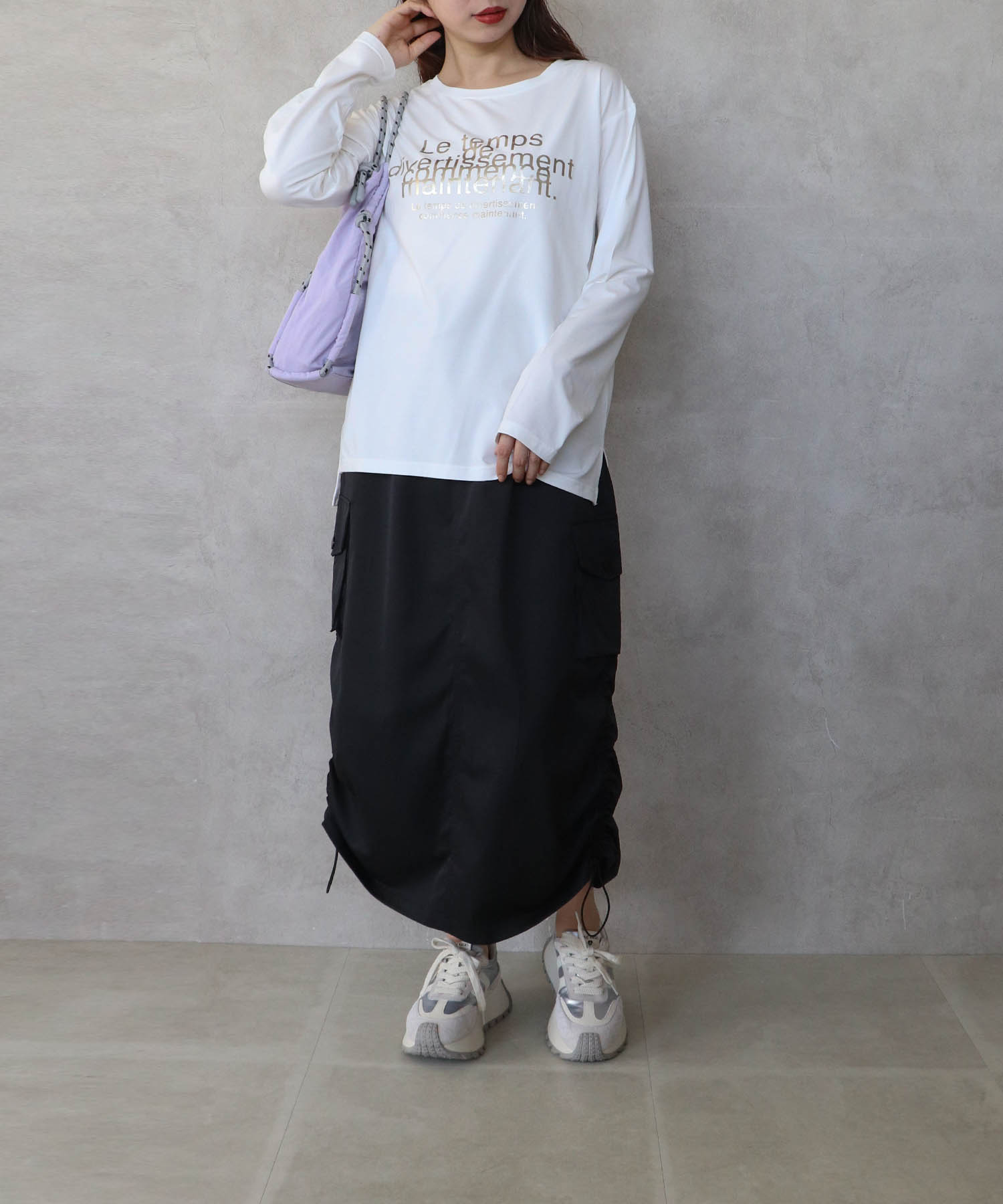 メタリックロゴ箔プリントTシャツ