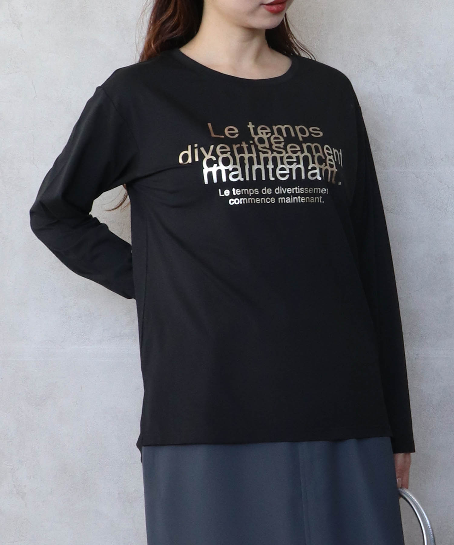 メタリックロゴ箔プリントTシャツ